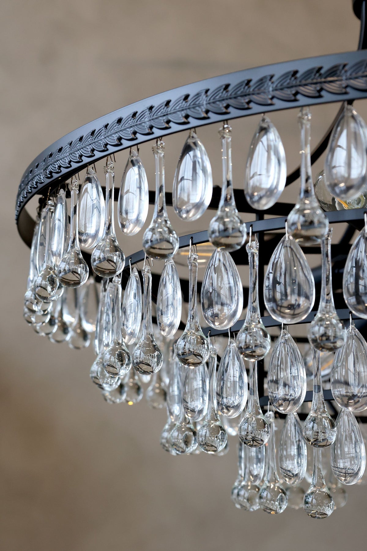 Kronleuchter Versailles mit Glasprismen, schwarz, 90 cm