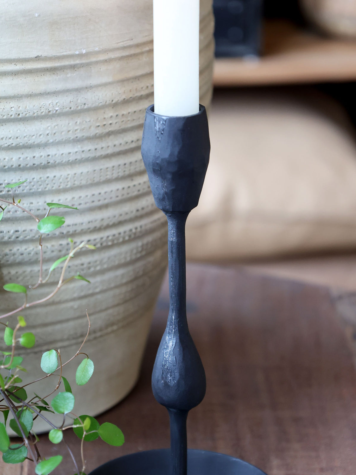 Kerzenständer aus Eisen, antik schwarz, 31 cm hoch