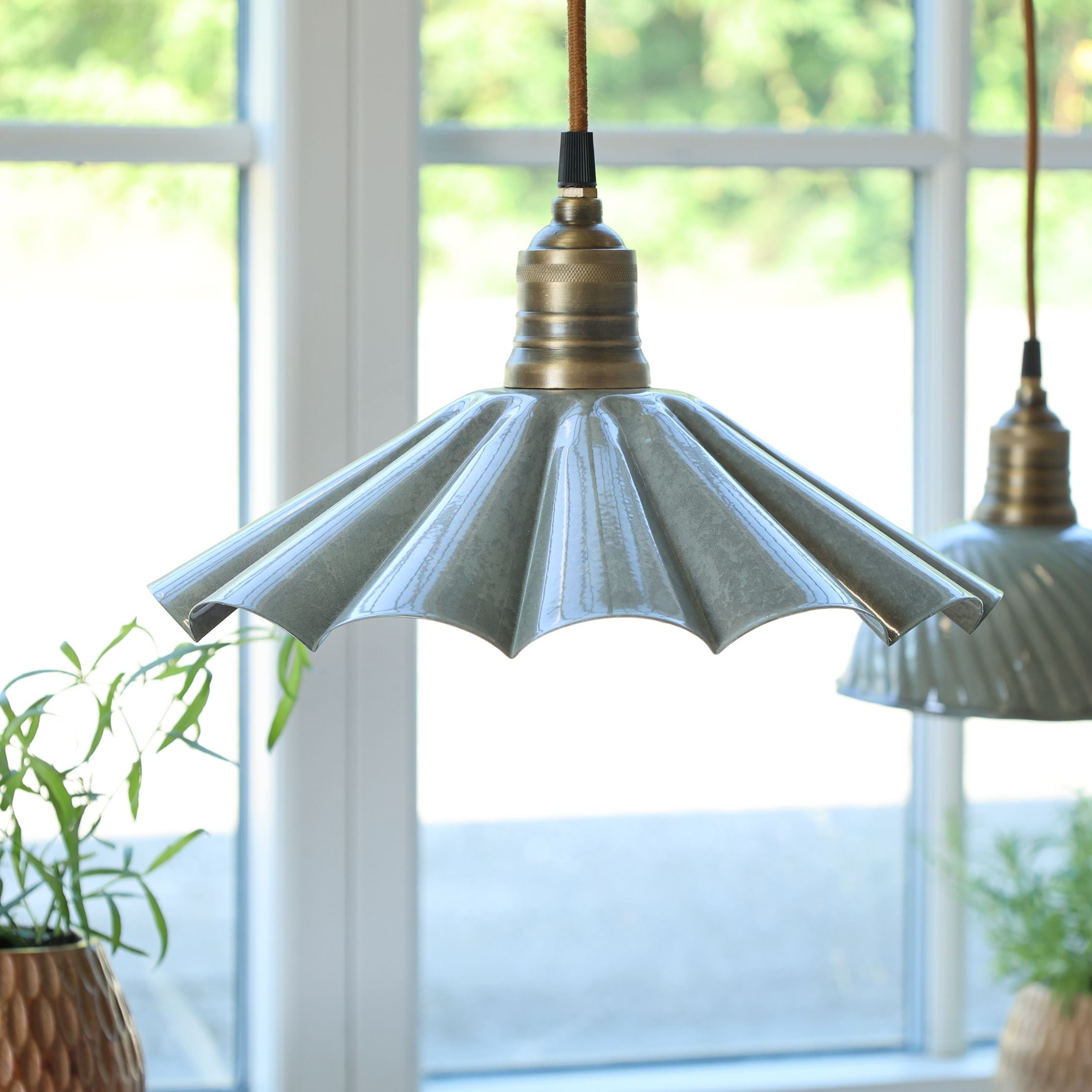 Lunel Lampe aus Emaille, 30 cm Durchmesser, opal