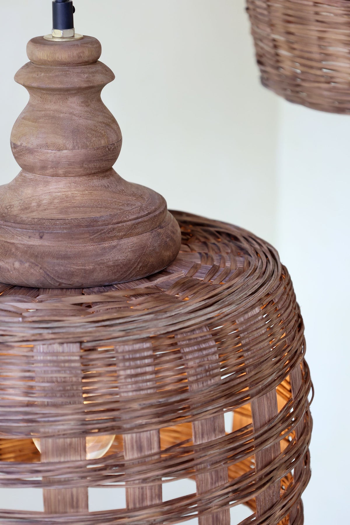 Lampe aus Rattangeflecht mit E27-Fassung, natur
