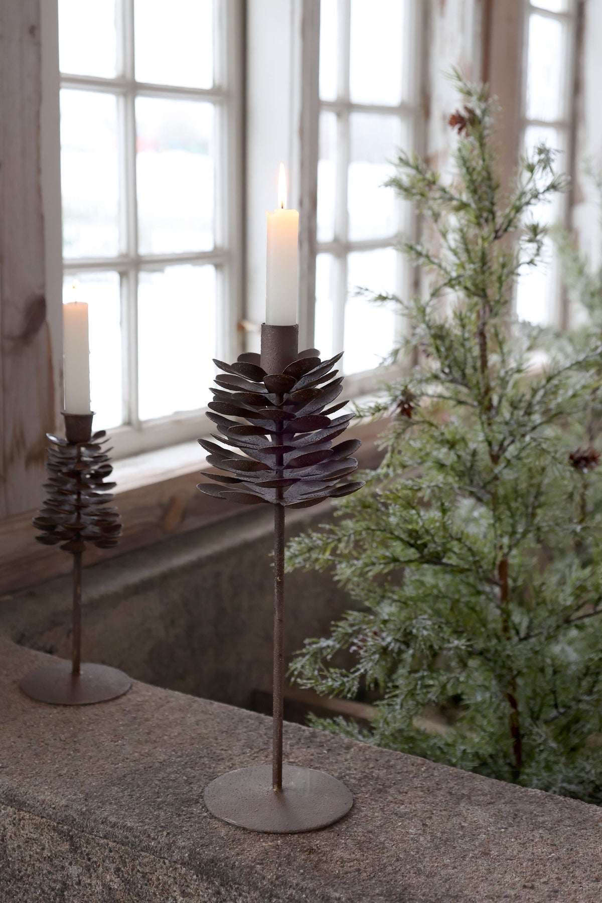 Kerzenständer Zapfen aus Eisen, 33 cm hoch, antique mokka