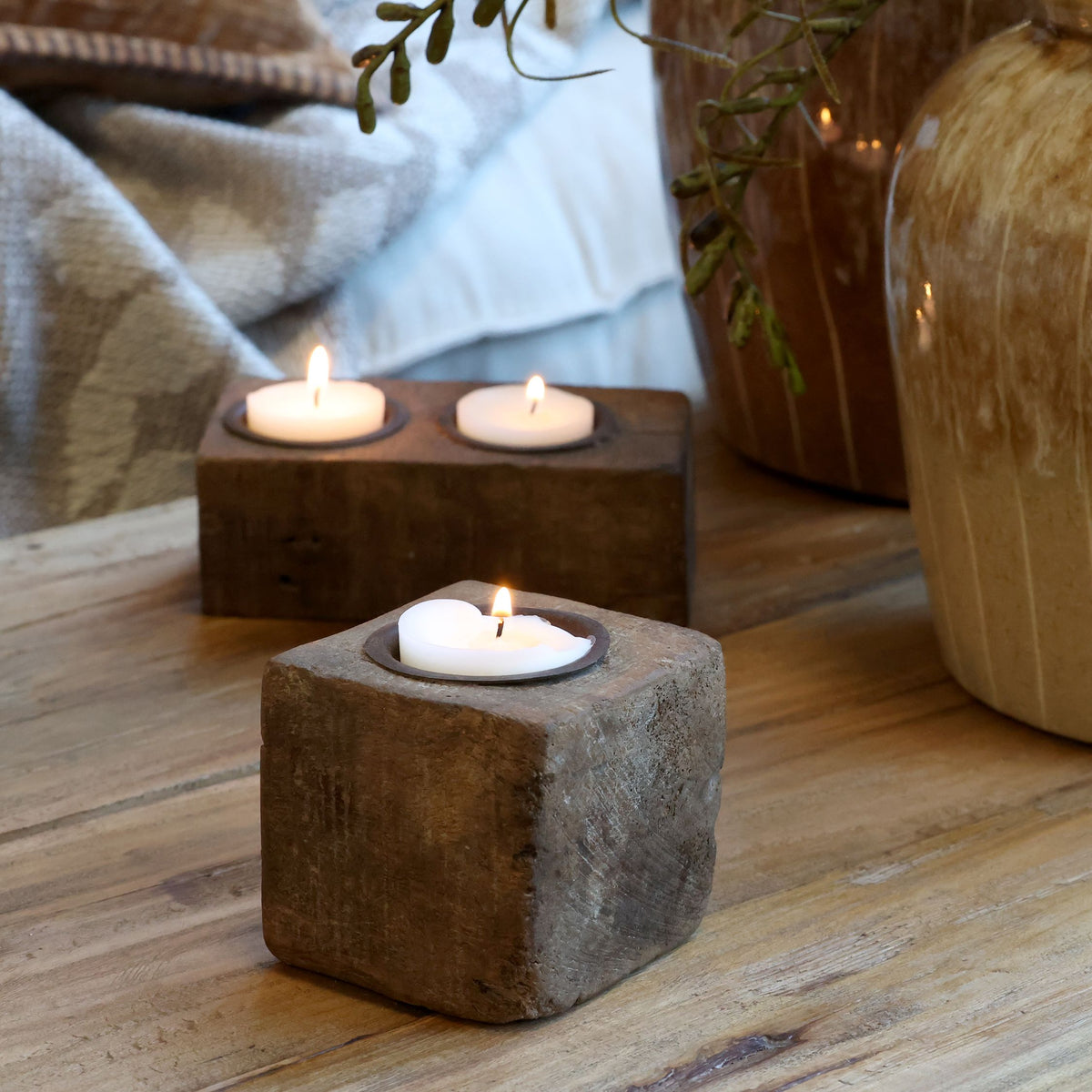 Kerzenständer aus Recyclingholz und Eisen, 6 cm hoch