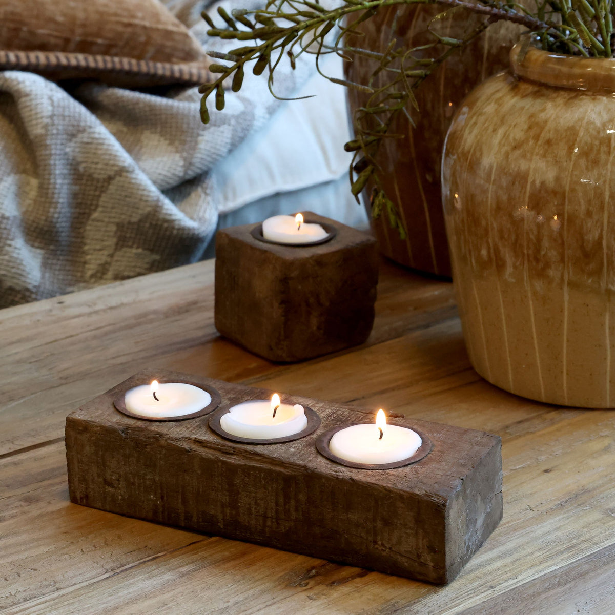 Kerzenständer aus Recyclingholz mit 3 Haltern, 18 cm lang