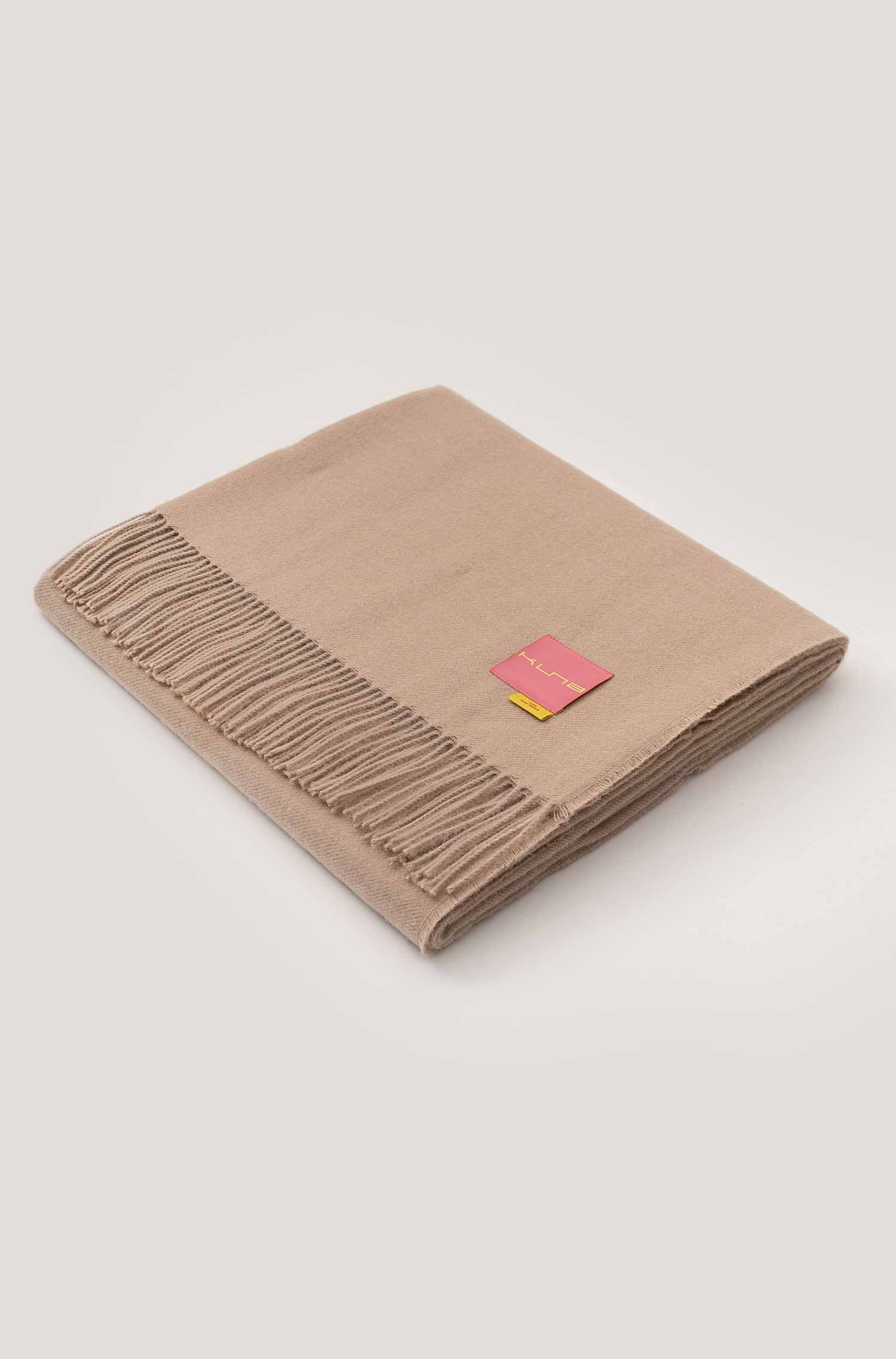 Alpaca blanket YDEAL made of baby alpaca