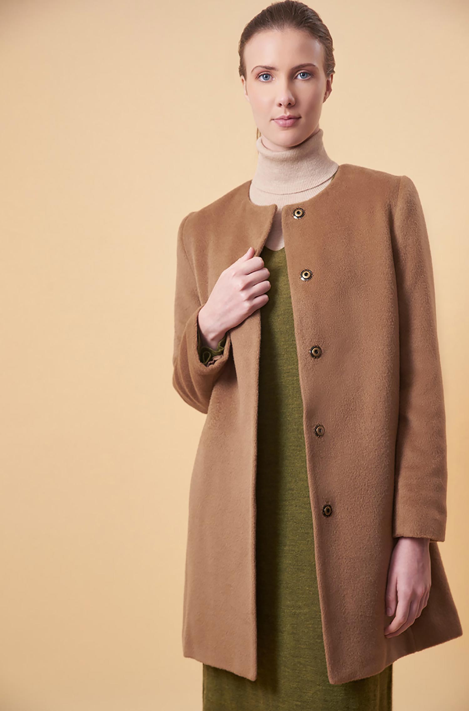 Alpaka Mantel UAZU aus Baby Alpaka, Seide und Wolle