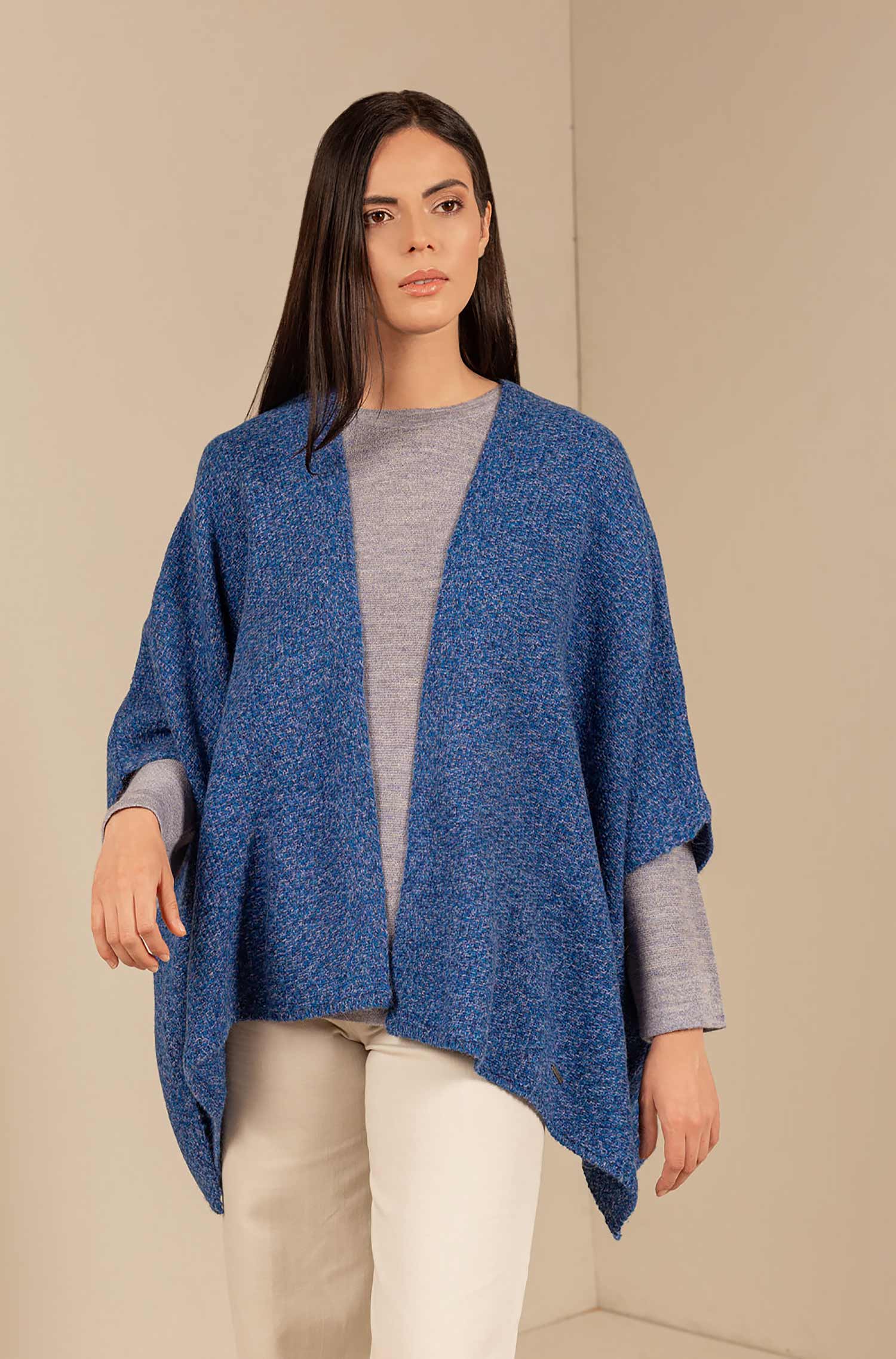 Alpaka Poncho Cape SANDRA aus 100% Baby Alpaka