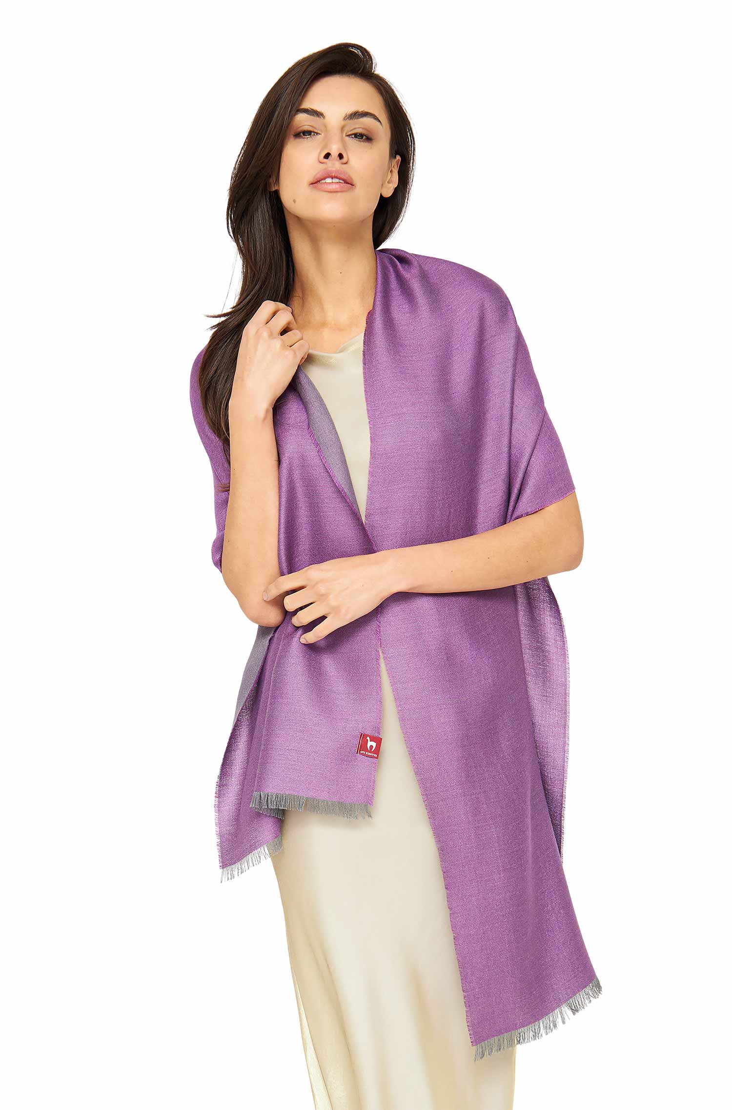 Foulard en soie d'alpaga DUO composé de 70% bébé alpaga & 30% soie