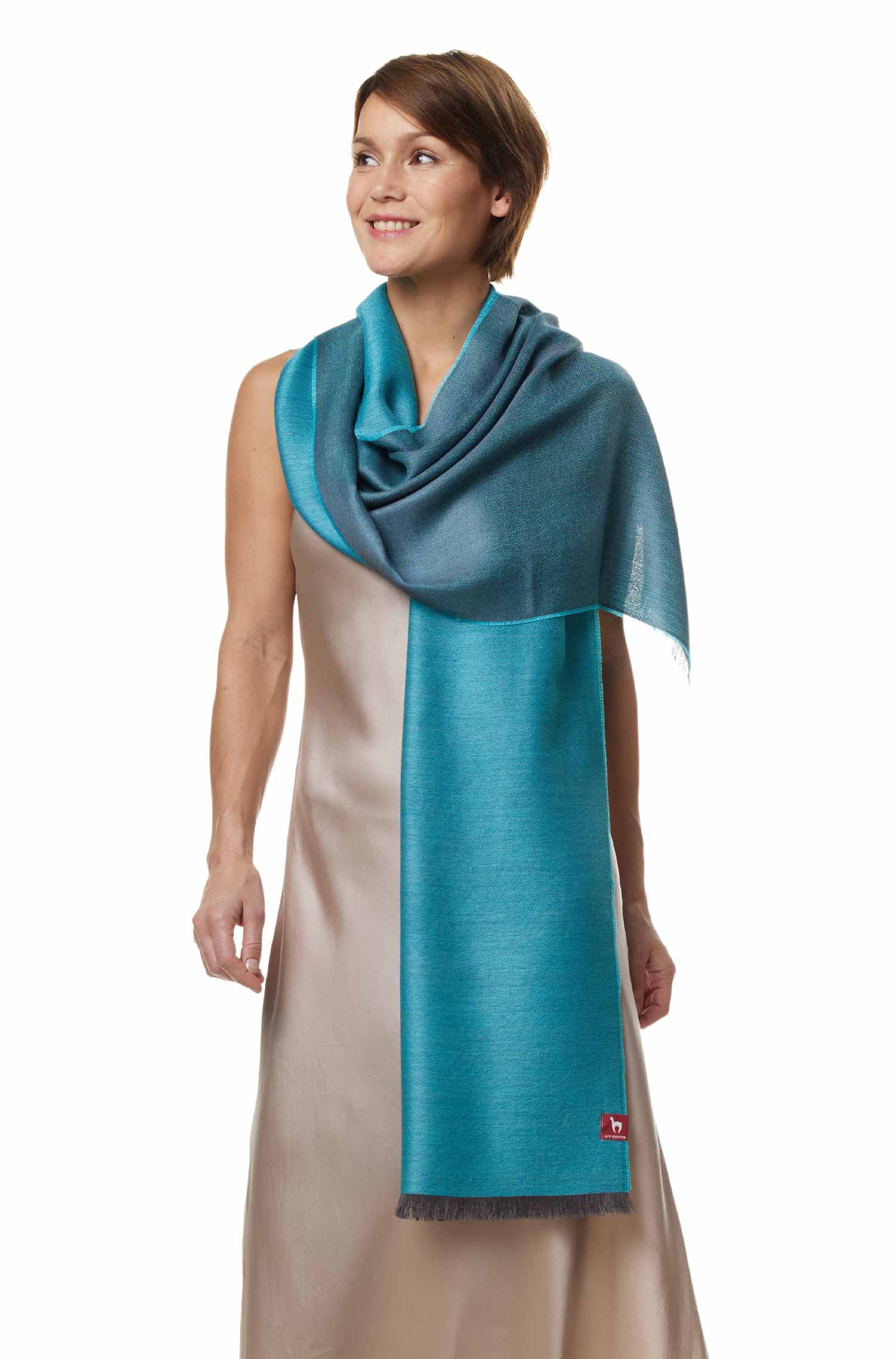 Foulard en soie d'alpaga DUO composé de 70% bébé alpaga & 30% soie