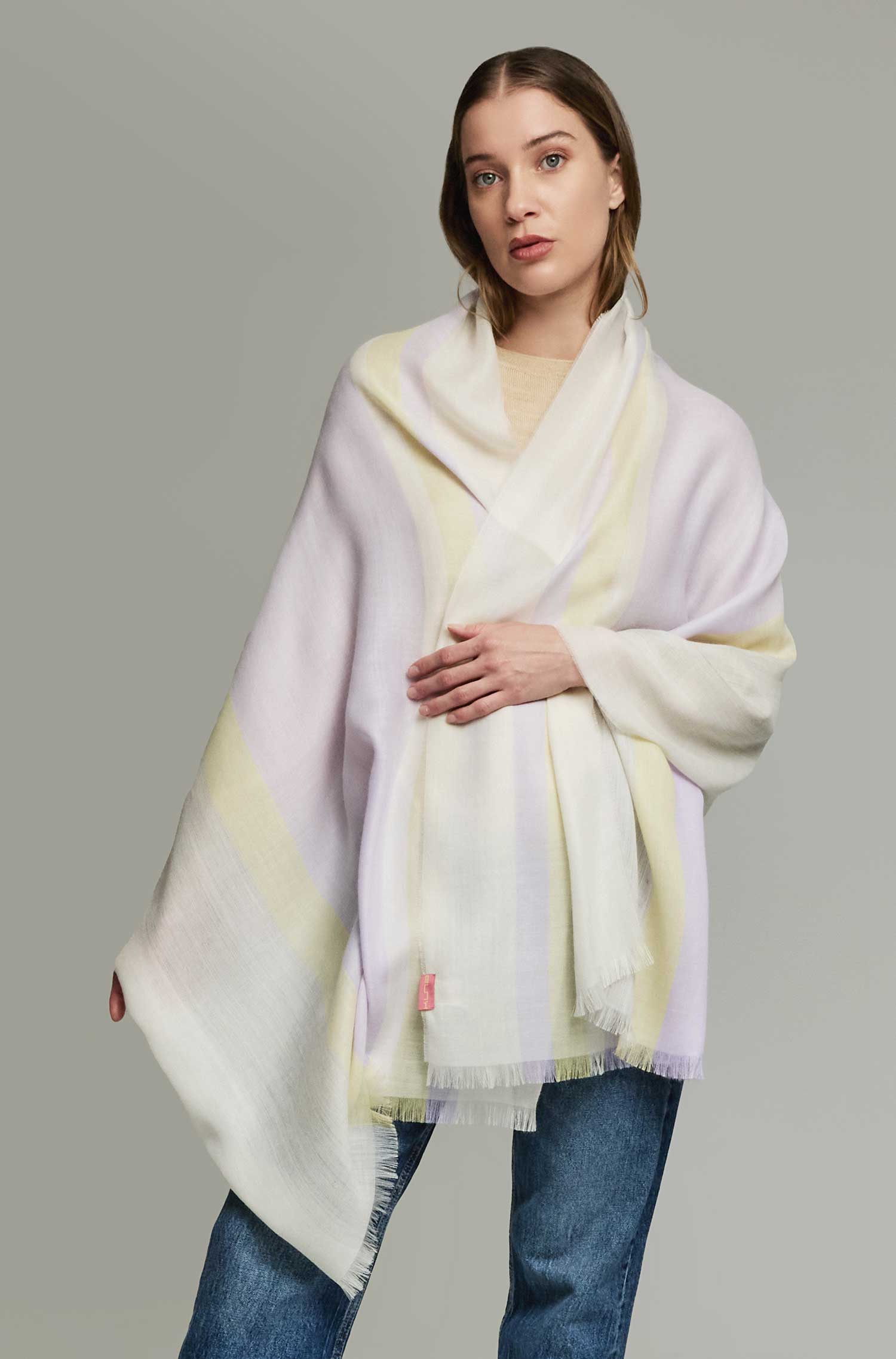 Alpaka Webschal YUMALAY aus Baby Alpaka & Seide