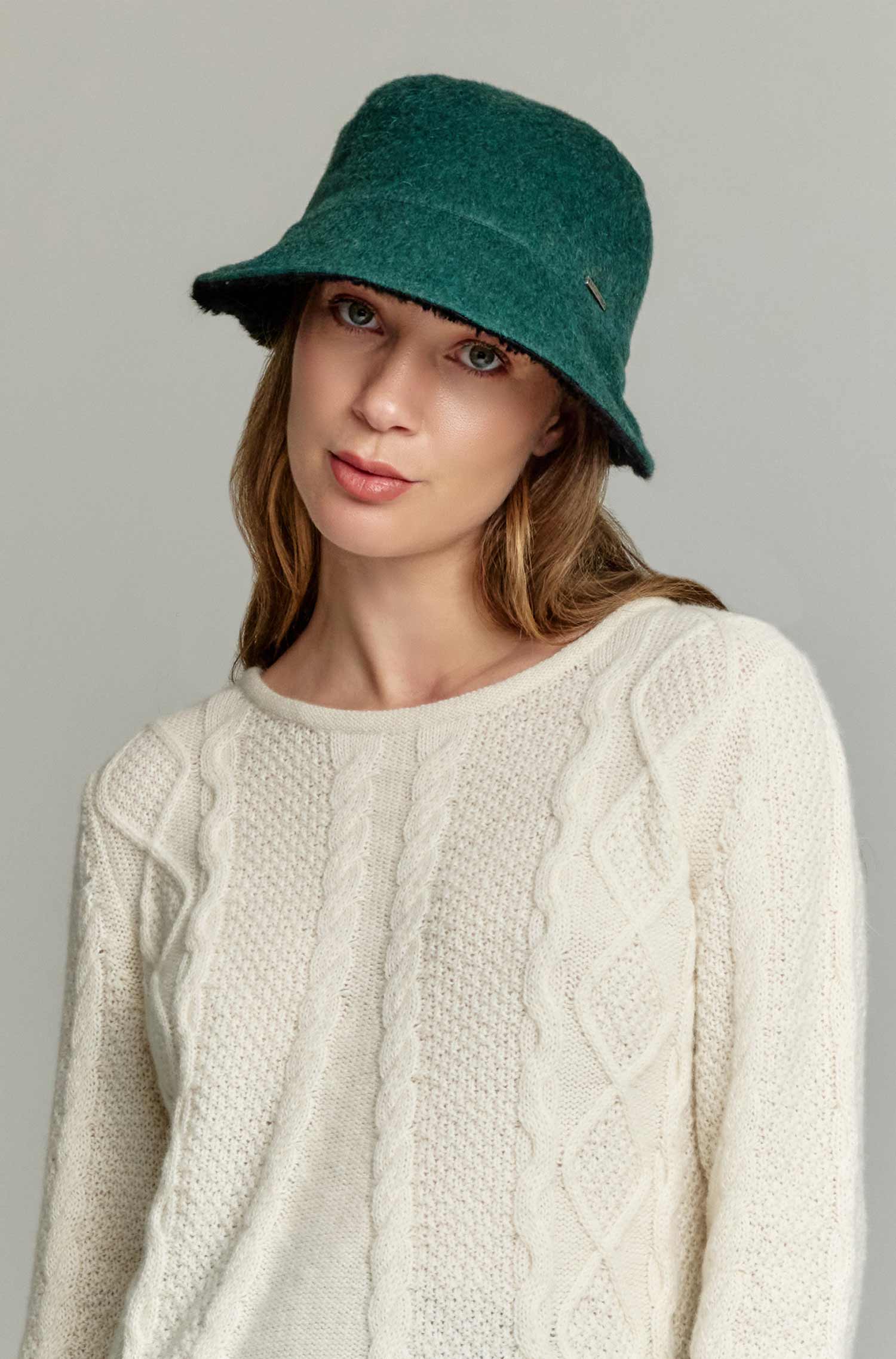 Alpaca reversible bucket hat YOUNG made from baby alpaca & wool
