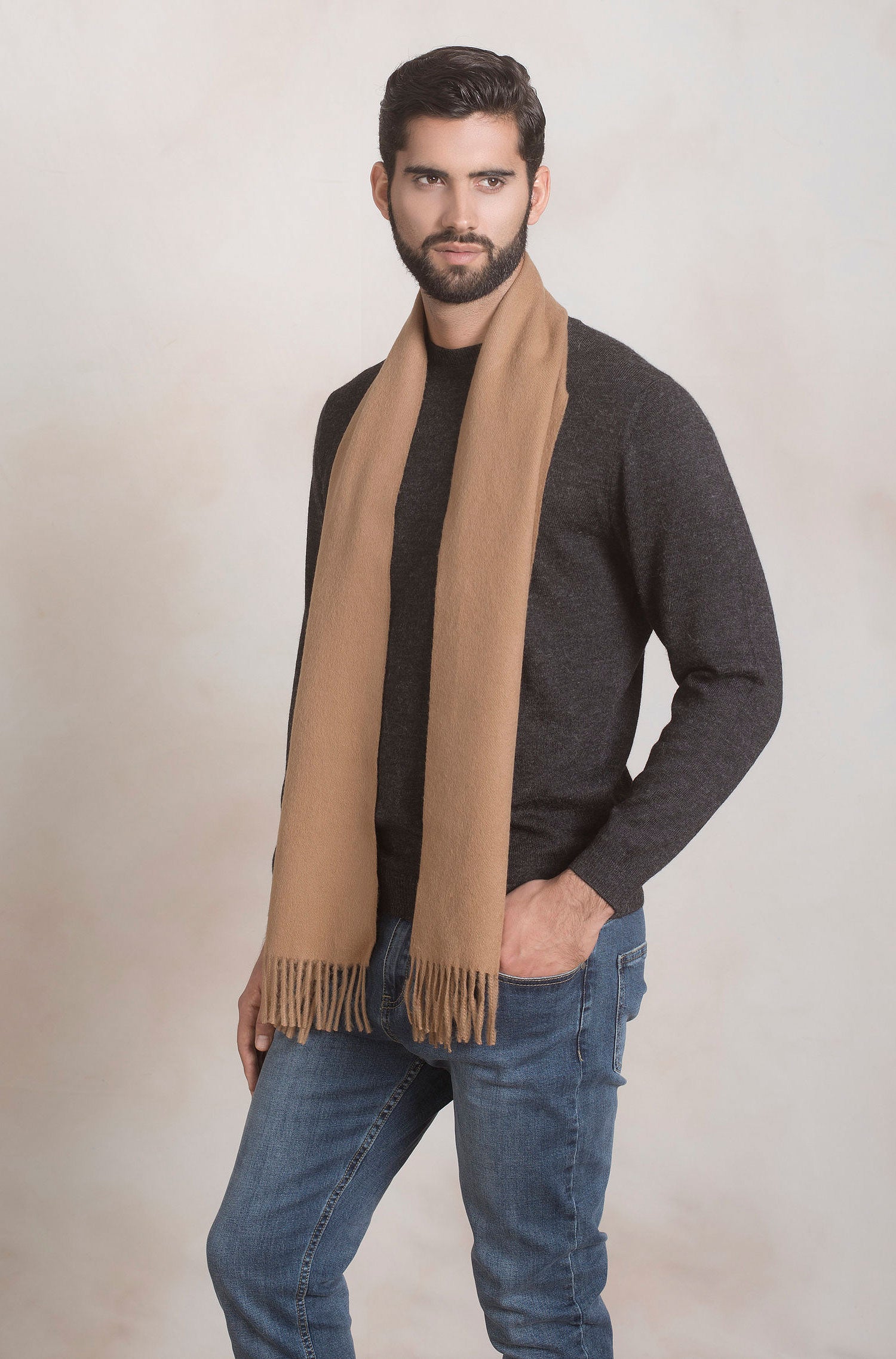 Écharpe ADRIAN en pur baby alpaga pour hommes et femmes de KUNA Essentials