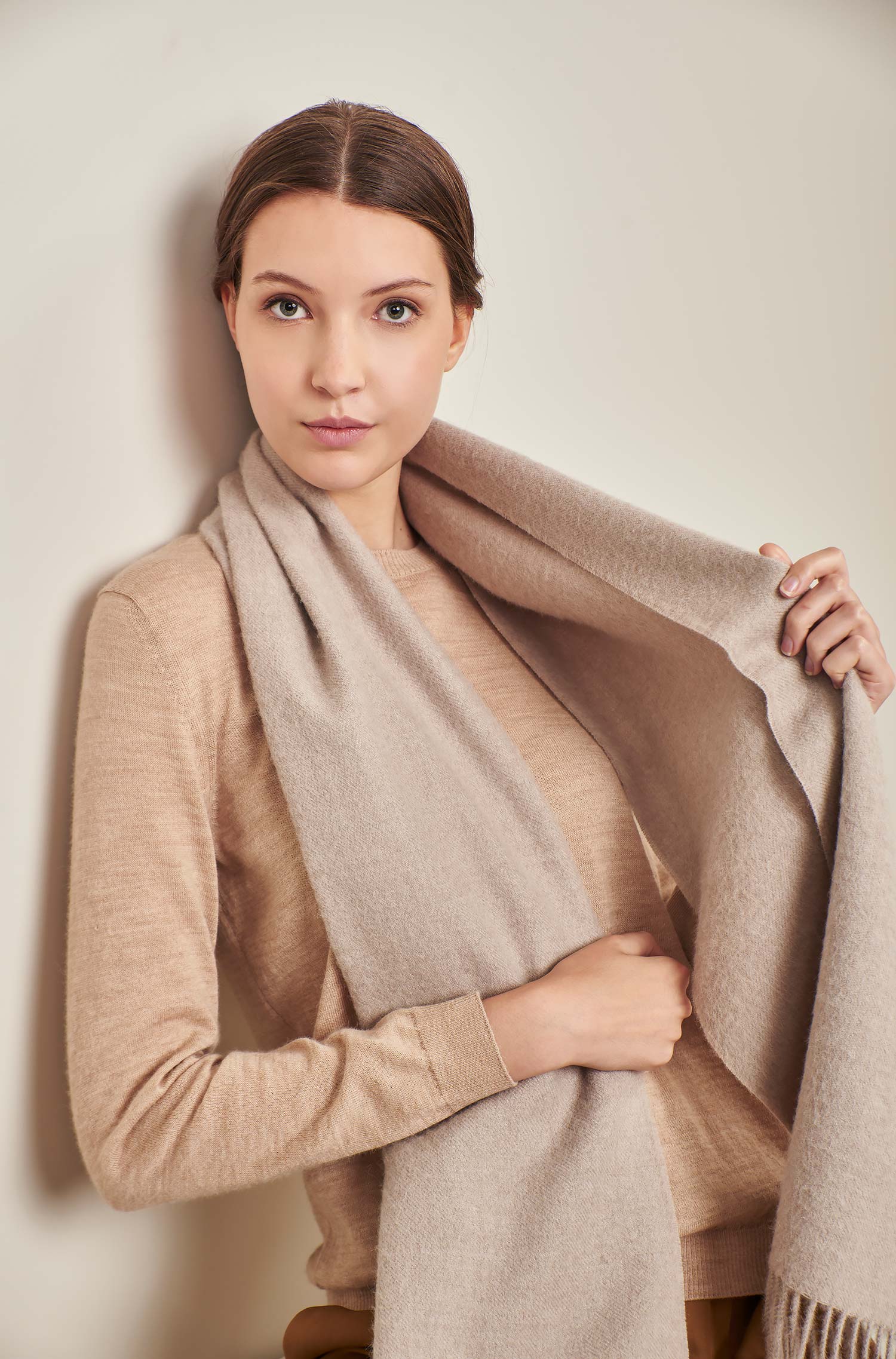 Écharpe ADRIAN en pur baby alpaga pour hommes et femmes de KUNA Essentials