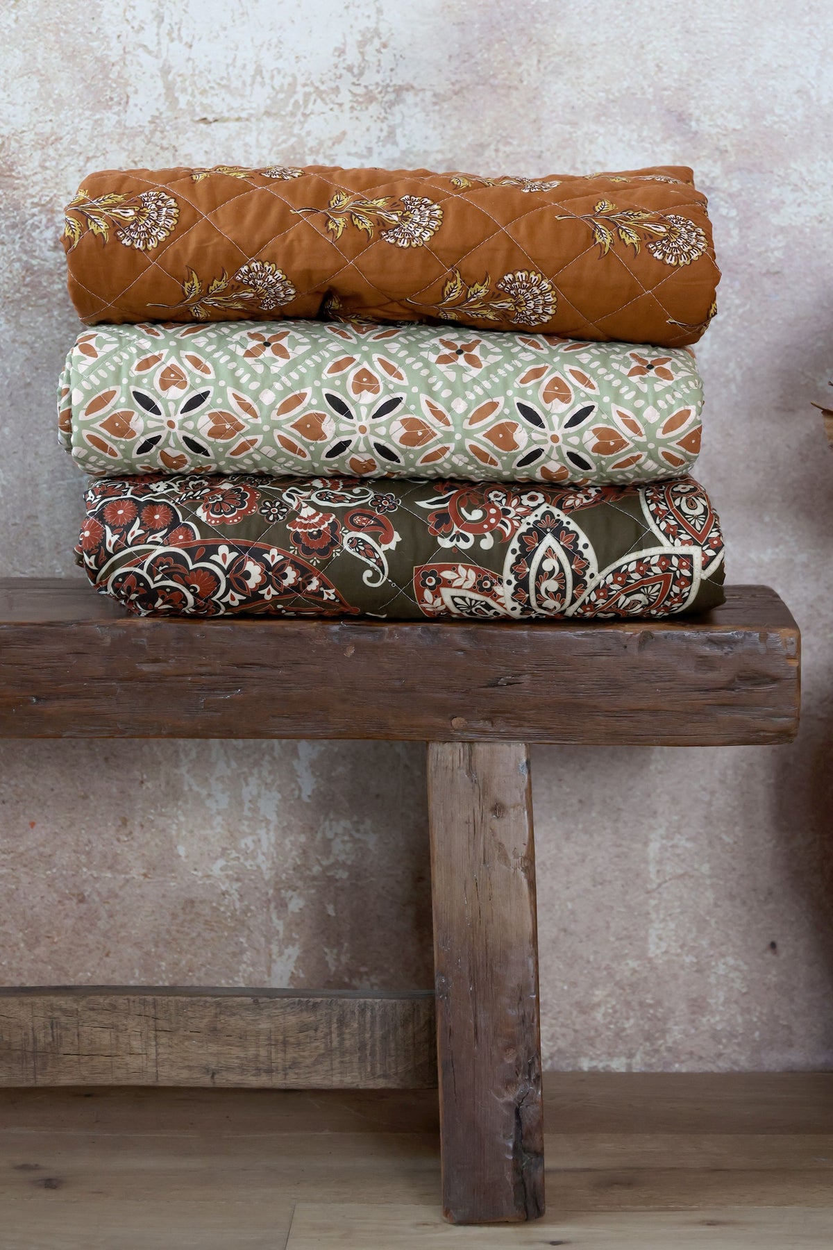 Aix Quilt mit Batikmuster in Terracotta, 180 cm lang