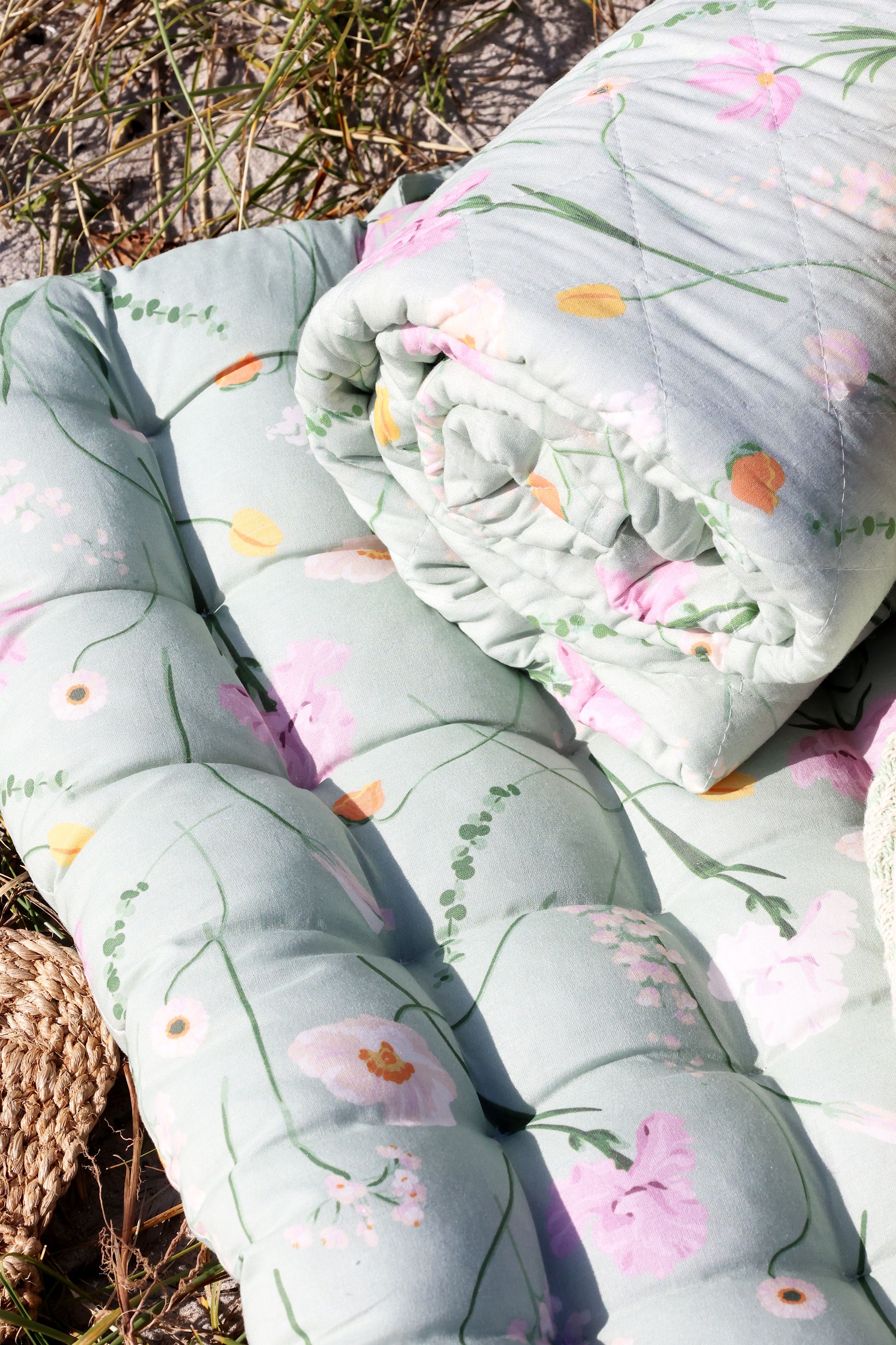 Quilt mit Blumenmuster, 180 cm lang, 130 cm breit