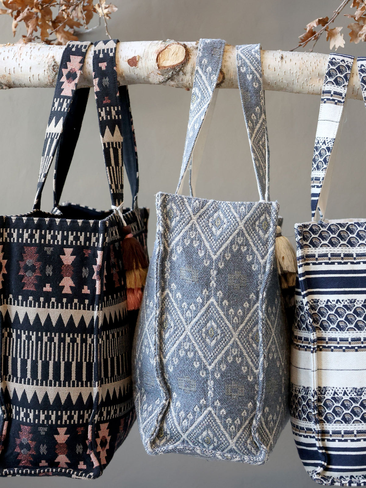 Shopper mit Jacquardmuster in Kohle