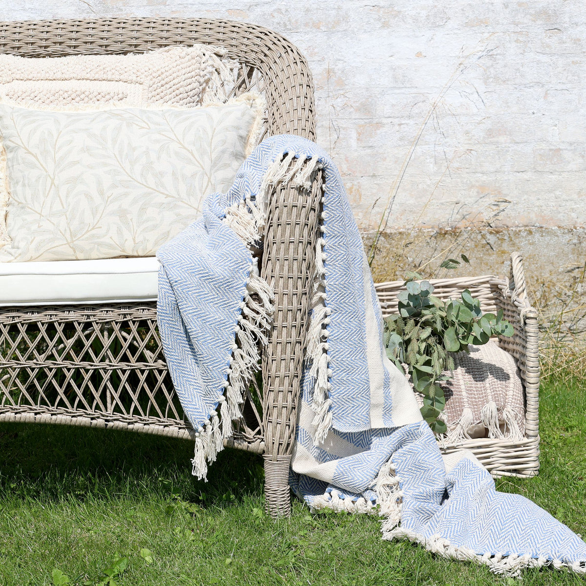 Aix Plaid Decke in Sky Blue, 150x130 cm