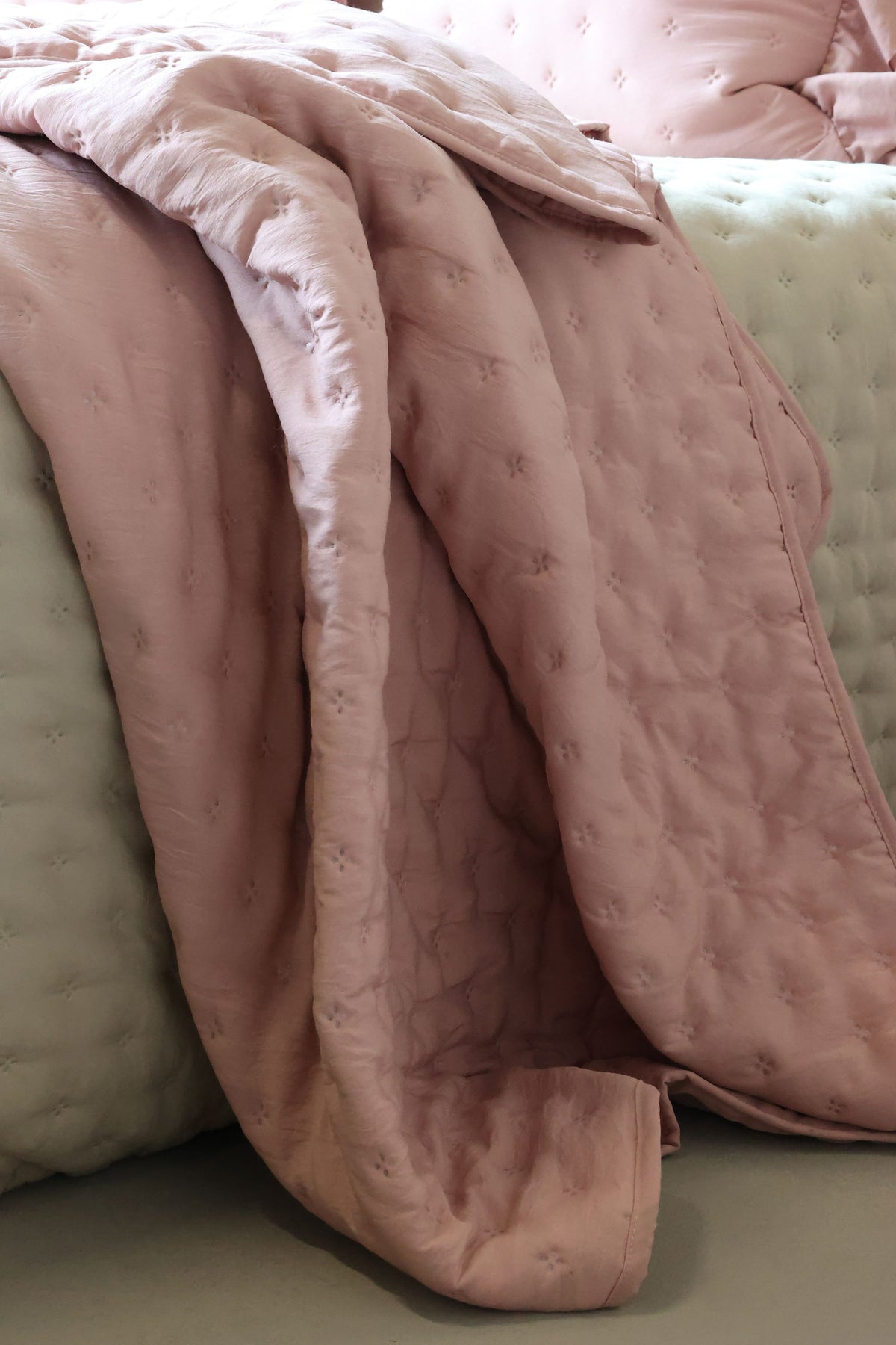 Quilt Aix Soft in Old Rose, 180 cm lang