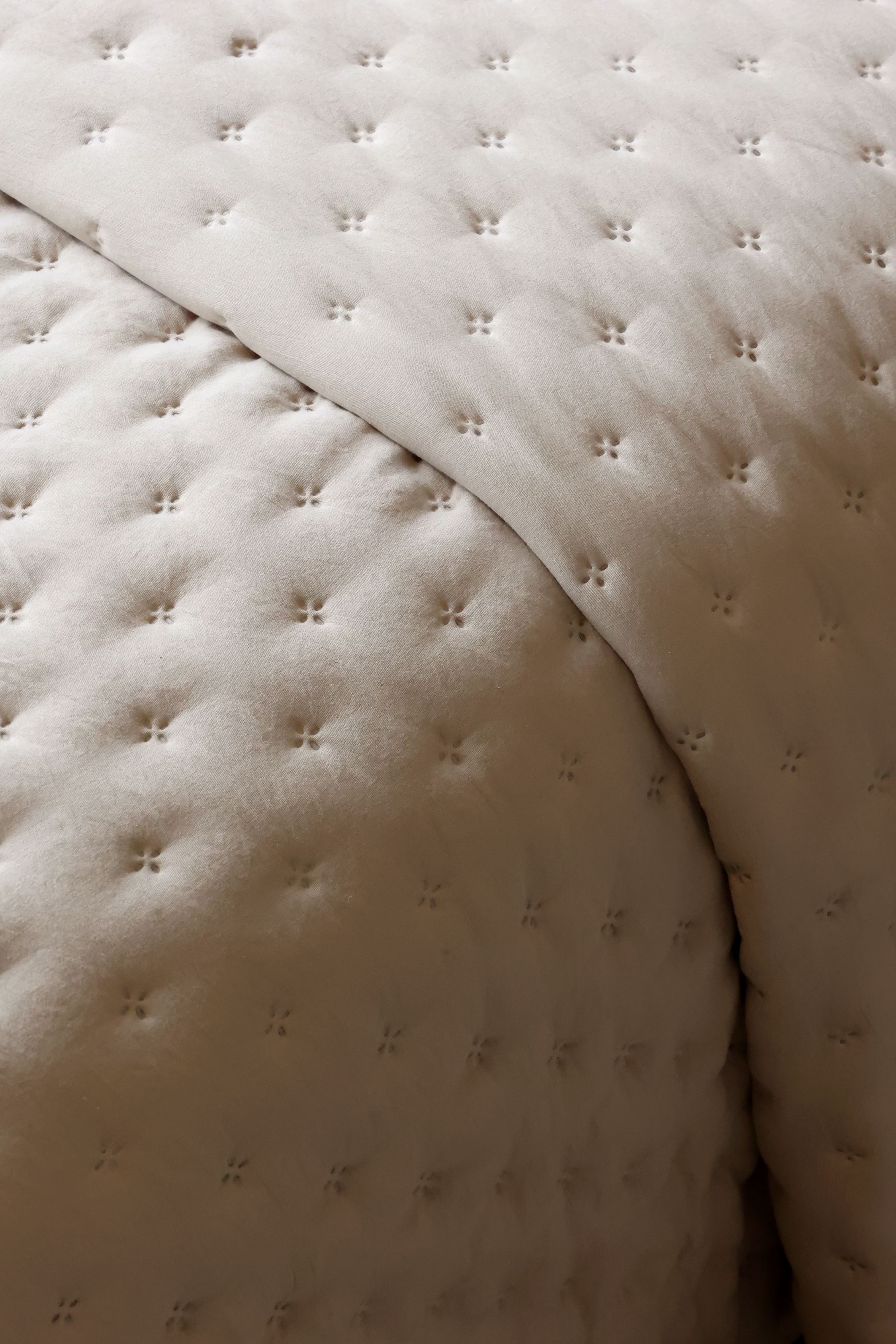Aix Soft Quilt Bettdecke in Leinen, 260x240 cm