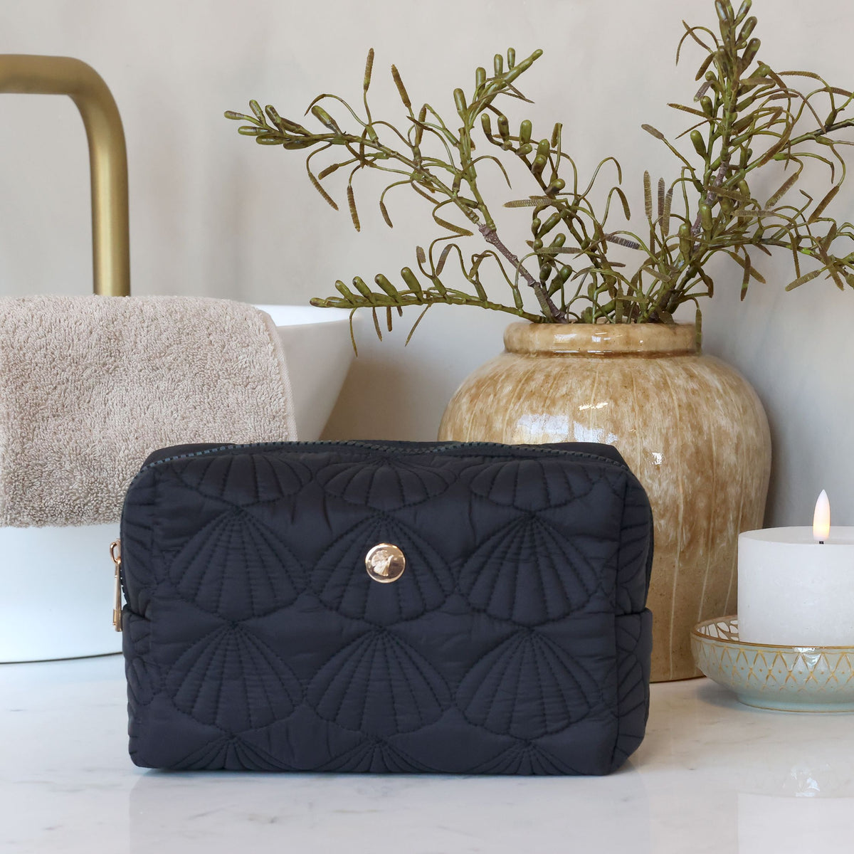 Kulturtasche mit Muschelmuster, schwarz, 20 cm