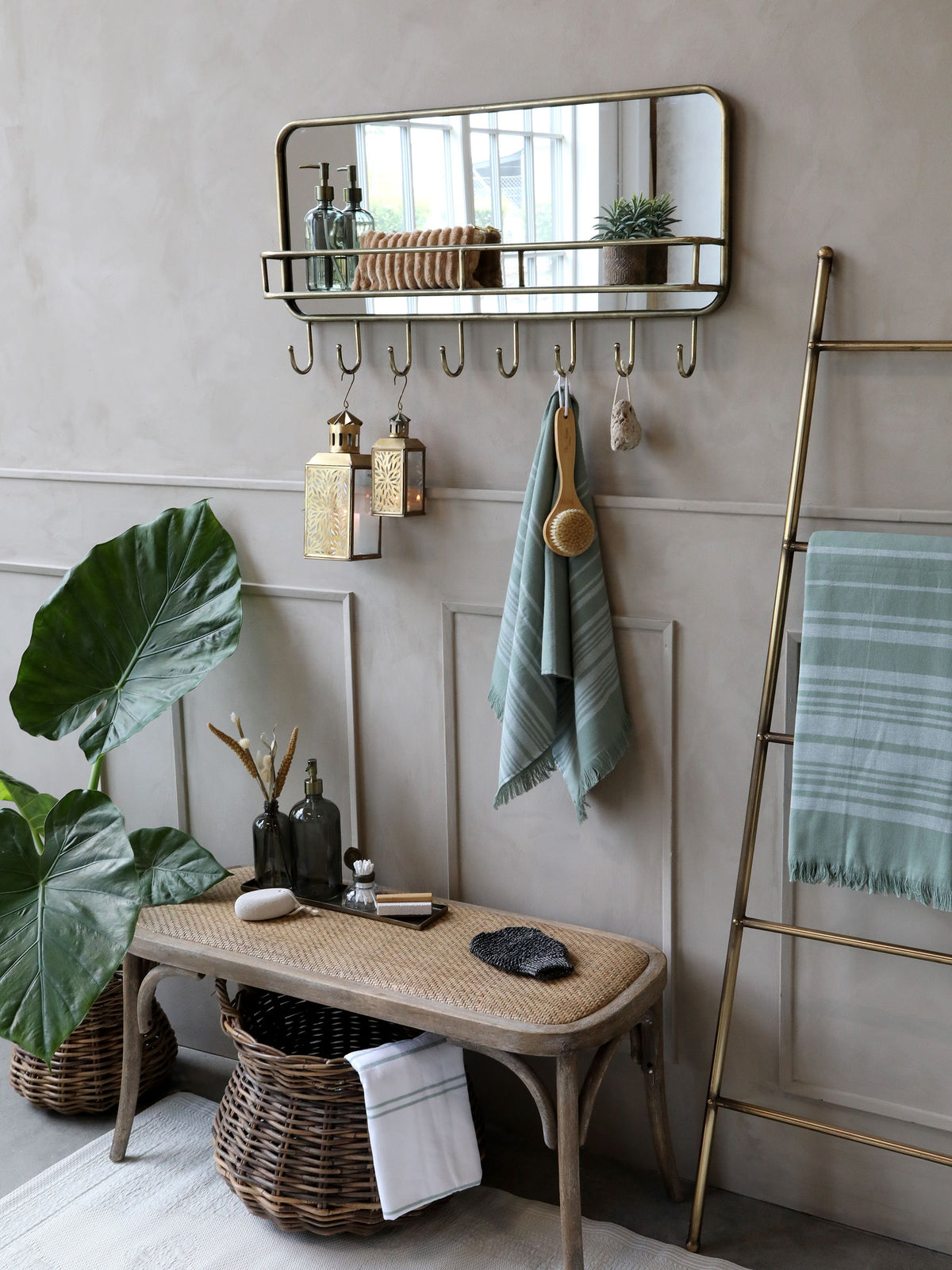 Spiegel mit Regal und 8 Haken in Antik-Messing