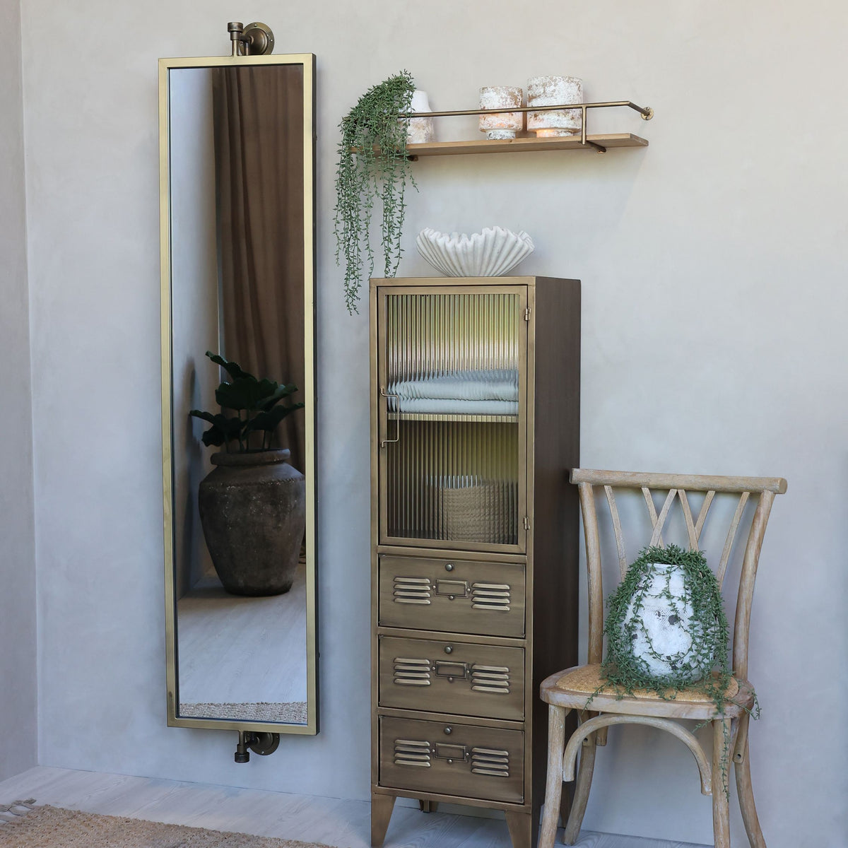 Wandspiegel aus Eisen und Glas, drehbar, Antik-Messing
