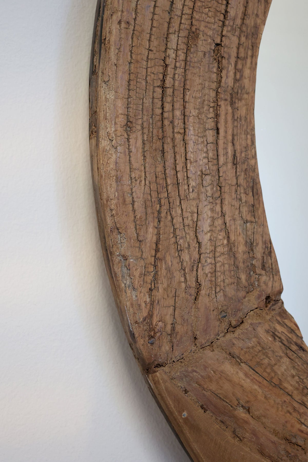 Spiegel mit Holzrahmen aus Recyclingholz, 100 cm Durchmesser