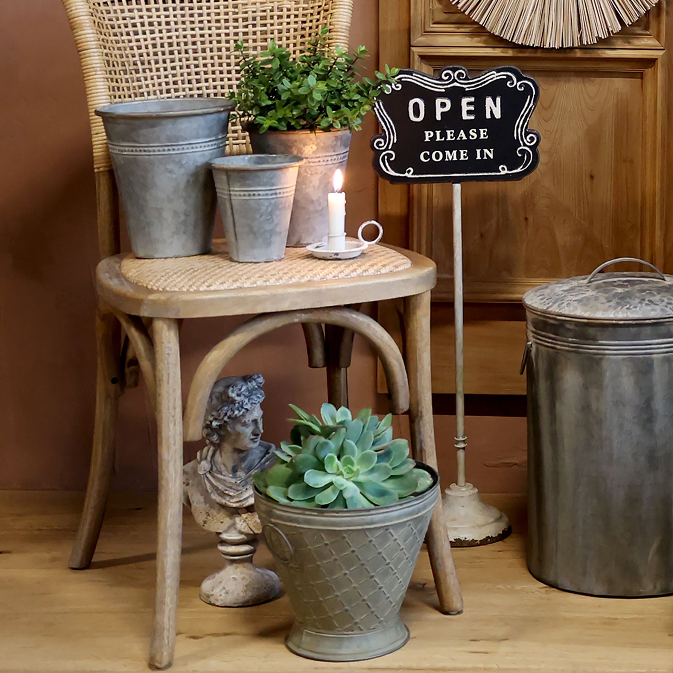 Schild open/closed auf Fuß, Eisen, antique creme