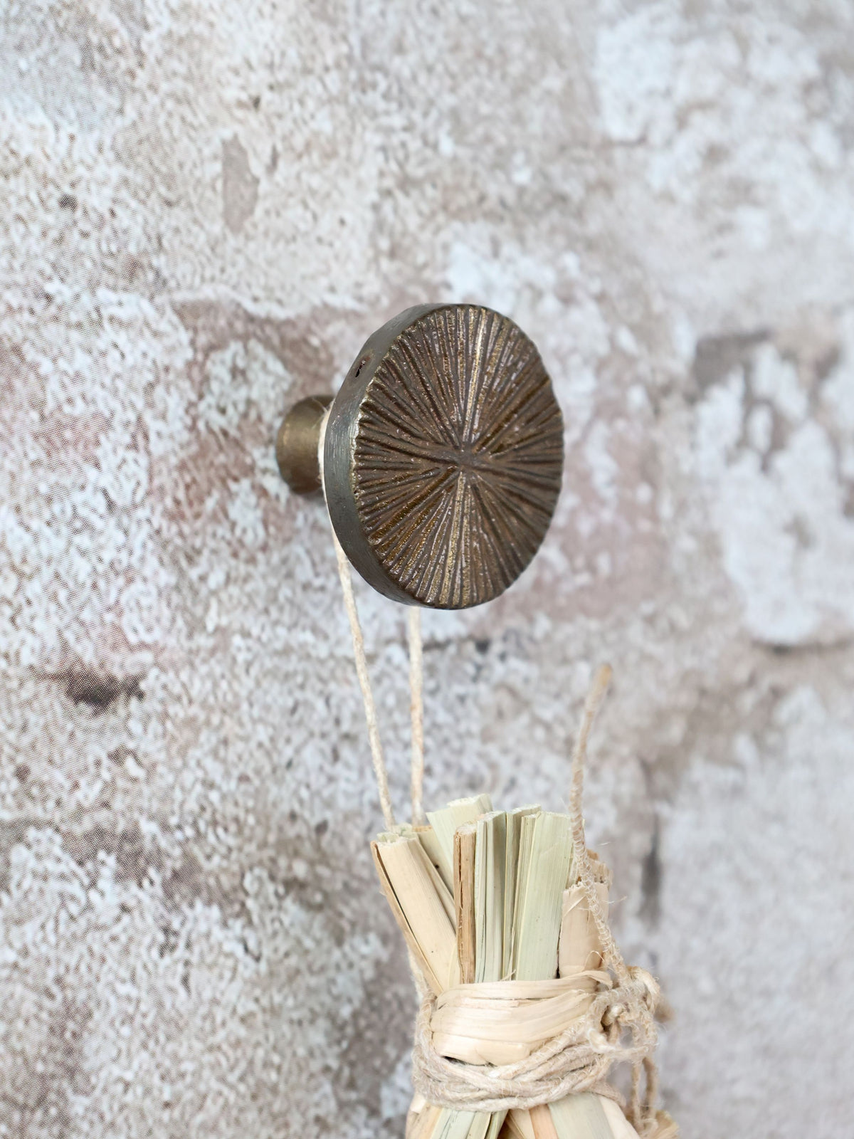 Griff mit Rillen aus Eisen, messingfarben, 3,5 cm