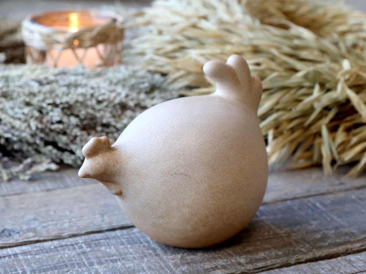 Dekoration Henne aus Porzellan in Antique Latte