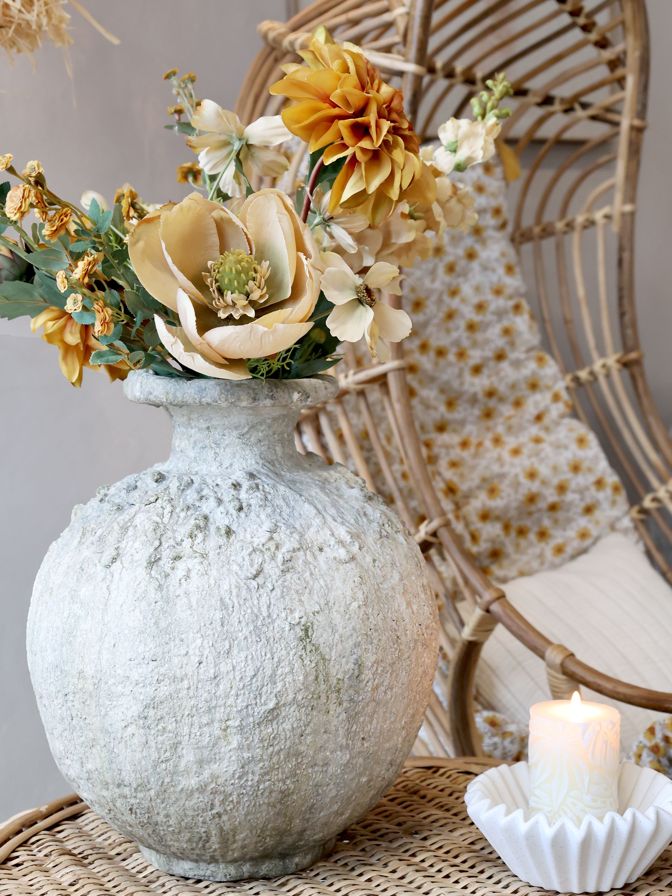 Blume bestellen: Magnolie beige 74 cm