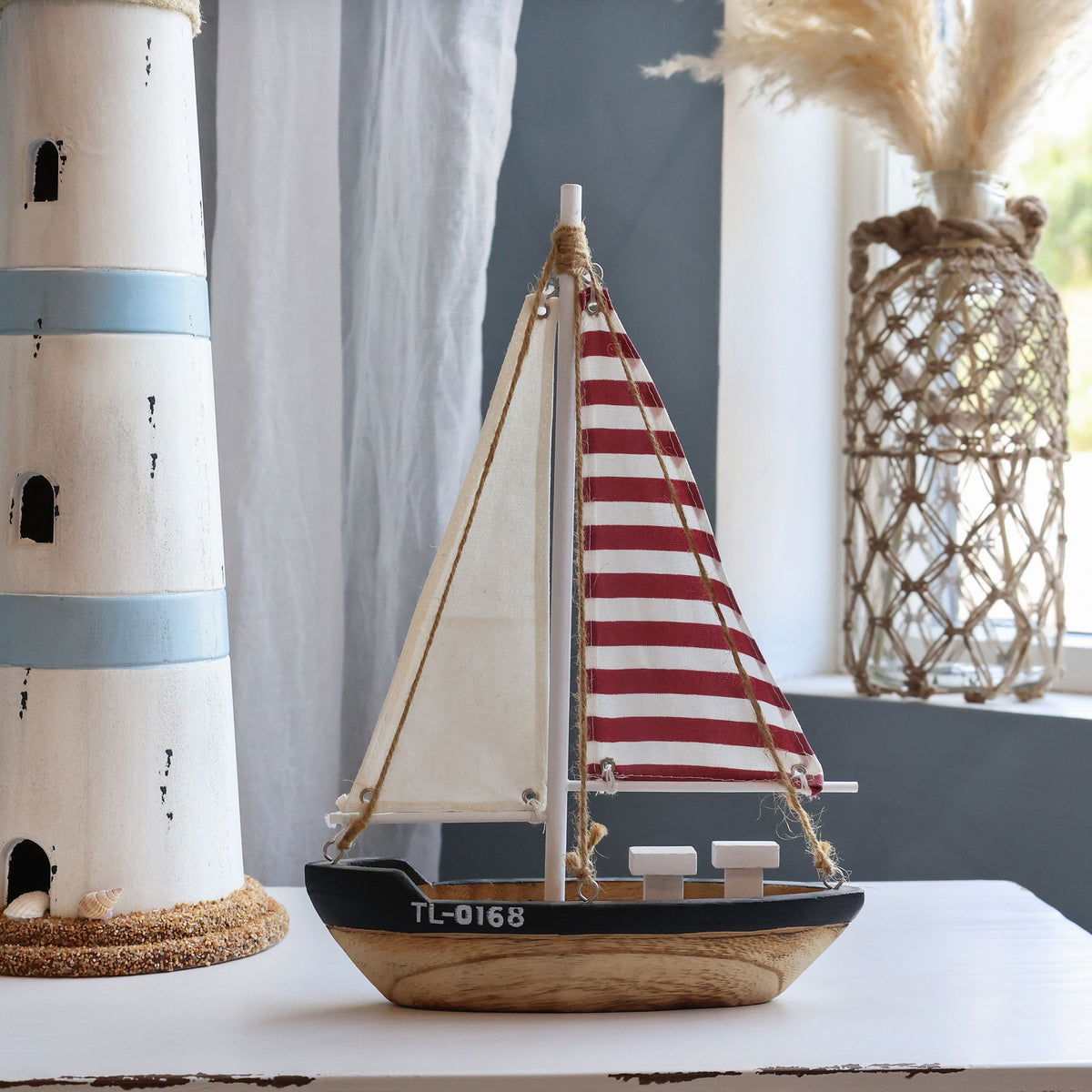 Segelboot Deko aus Kaiserinbaum, 32 cm hoch, cherry