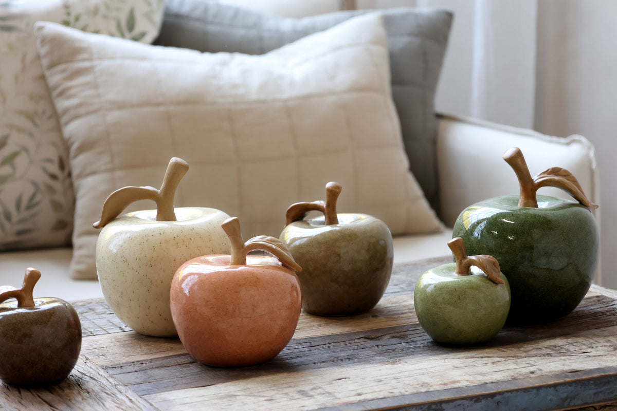Keramik-Apfel als Deko für Regal, 9,5 cm hoch, coffee