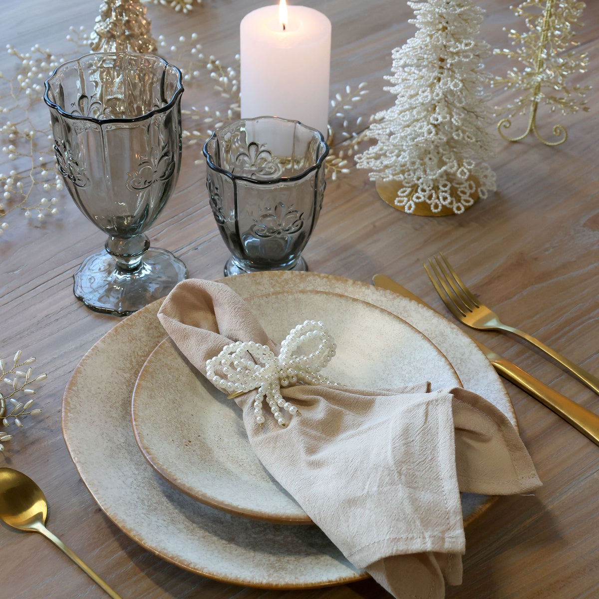 Serviettenring mit Perlen champagner – Glas und Messing