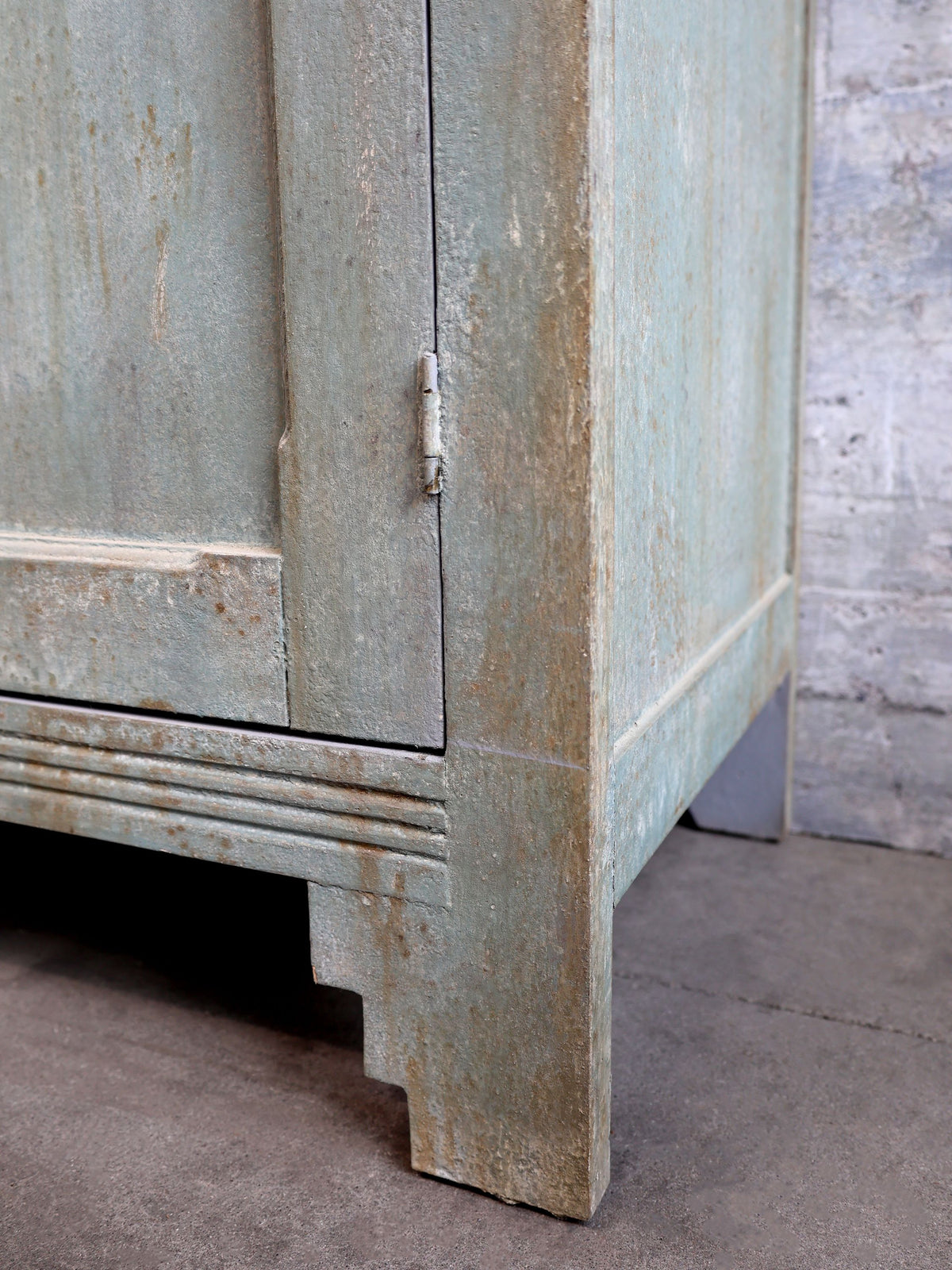 Wäscheschrank aus Kiefernholz, 184 cm hoch, antique opal