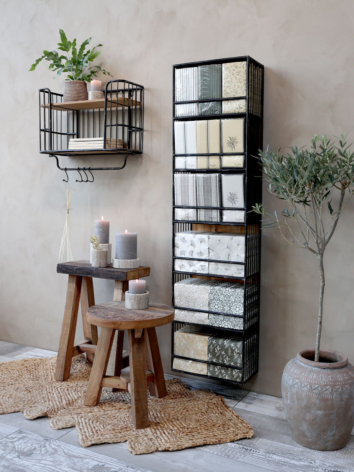 Serviettendisplay aus Eisen und Sperrholz, antik schwarz