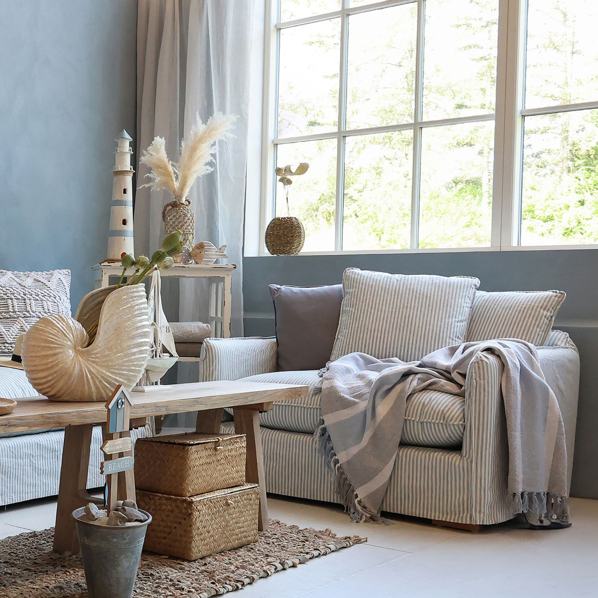 Malo Stuhl mit 3 Kissen aus Leinen, sky blue und creme