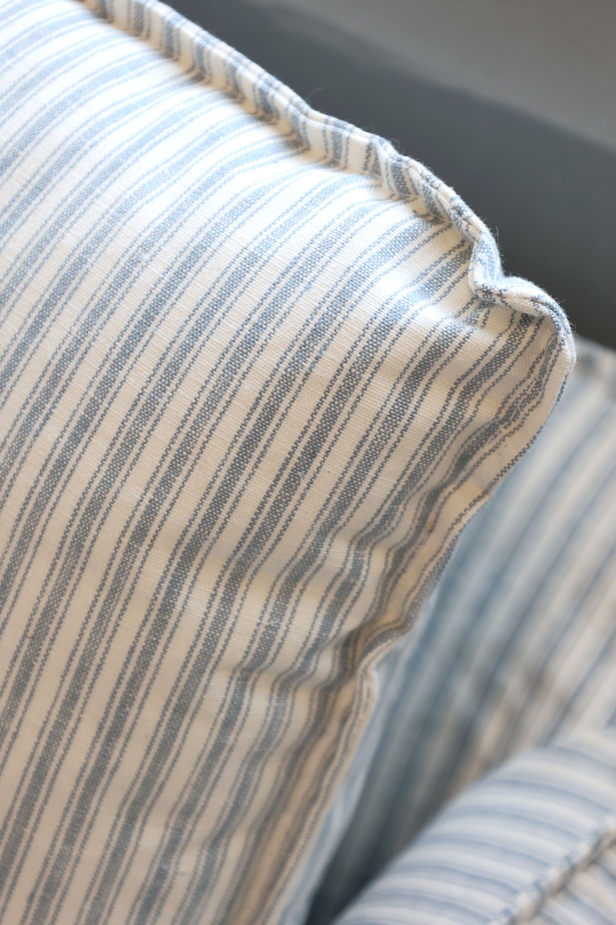 Malo Stuhl mit 3 Kissen, Leinen, sky blue und creme