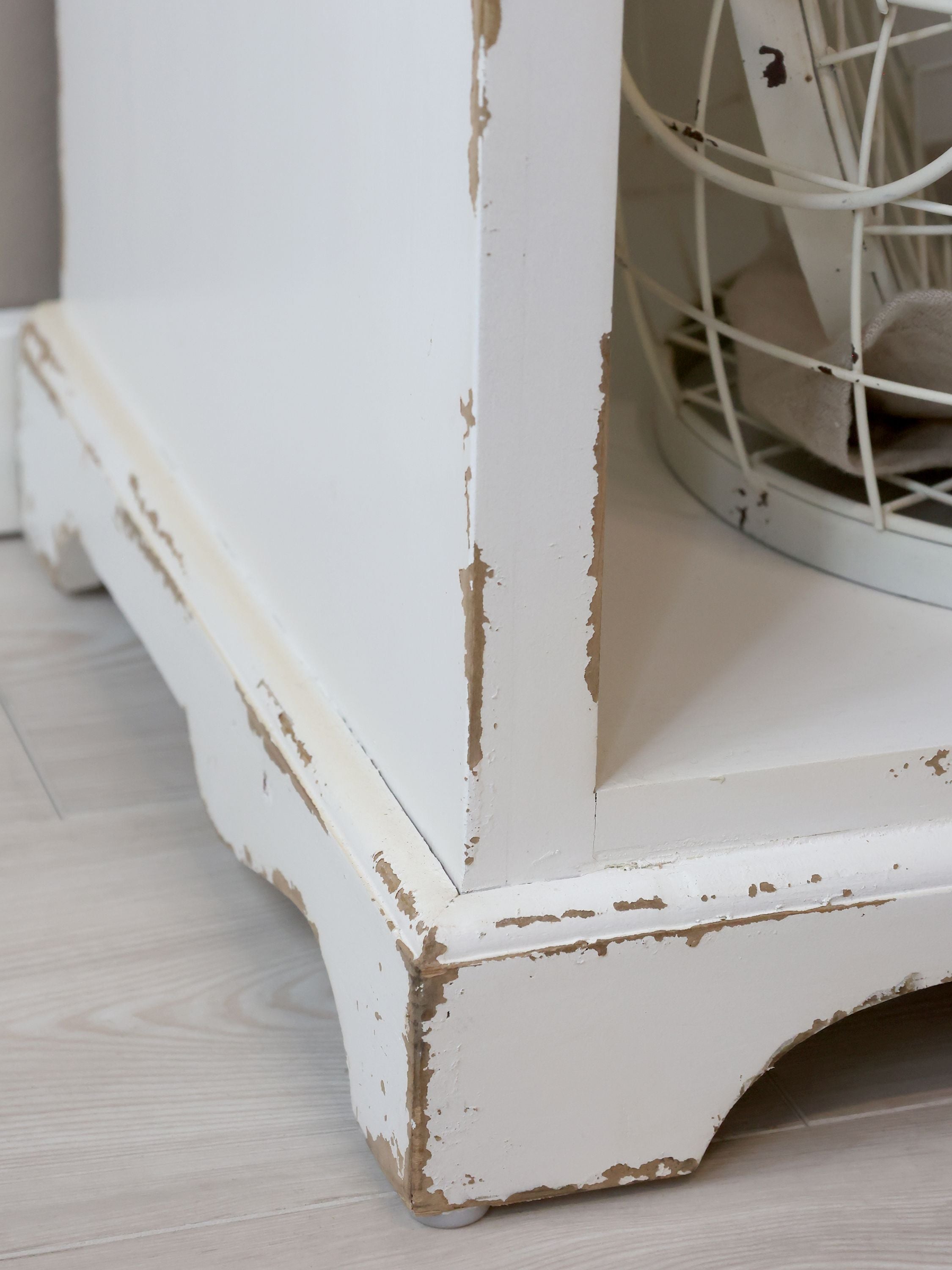 Regal mit 5 Böden und Dekor in Antique Creme – 200 cm hoch