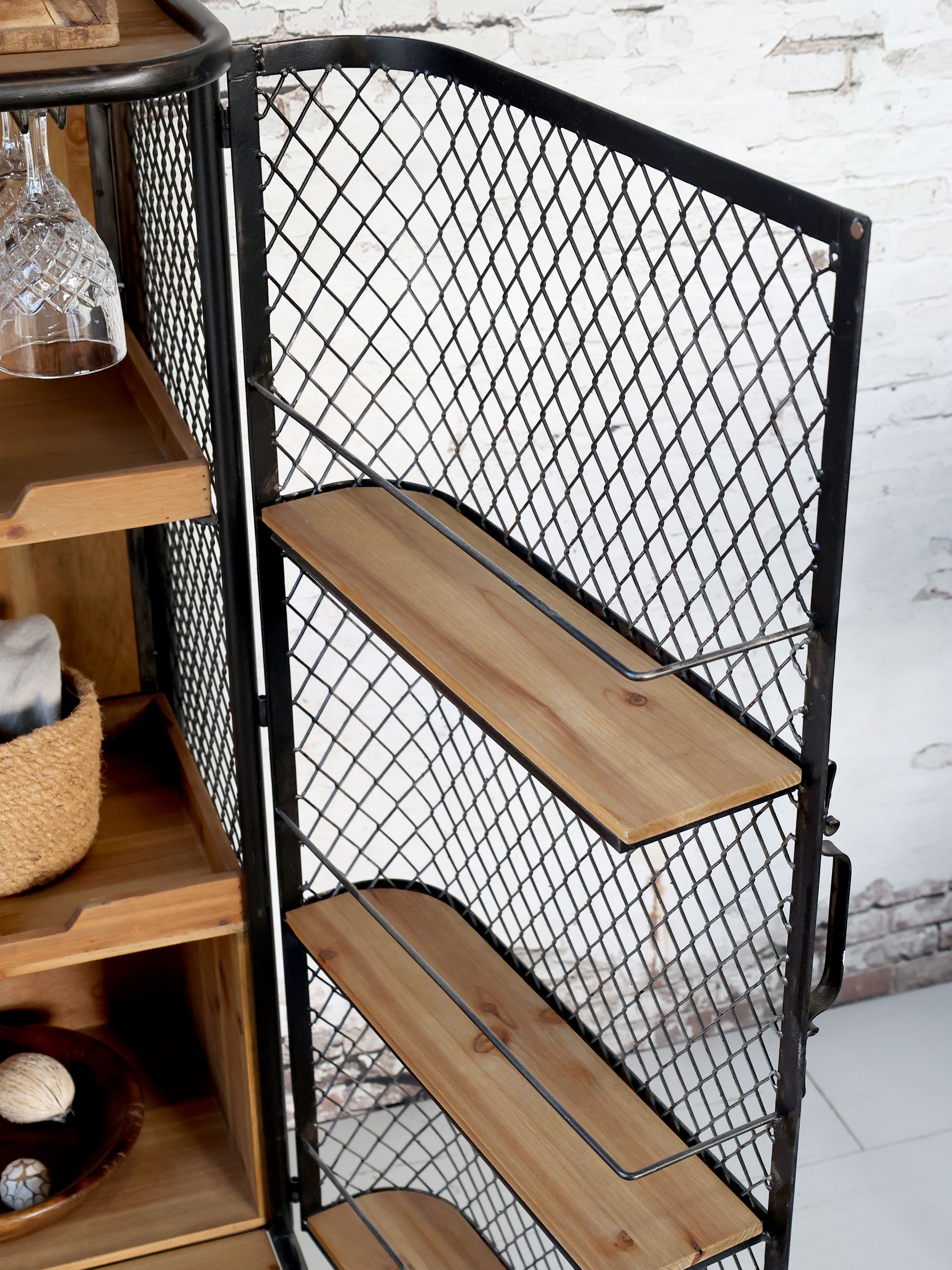 Barschrank auf Rädern, Tannenholz und Eisen, antique kohle