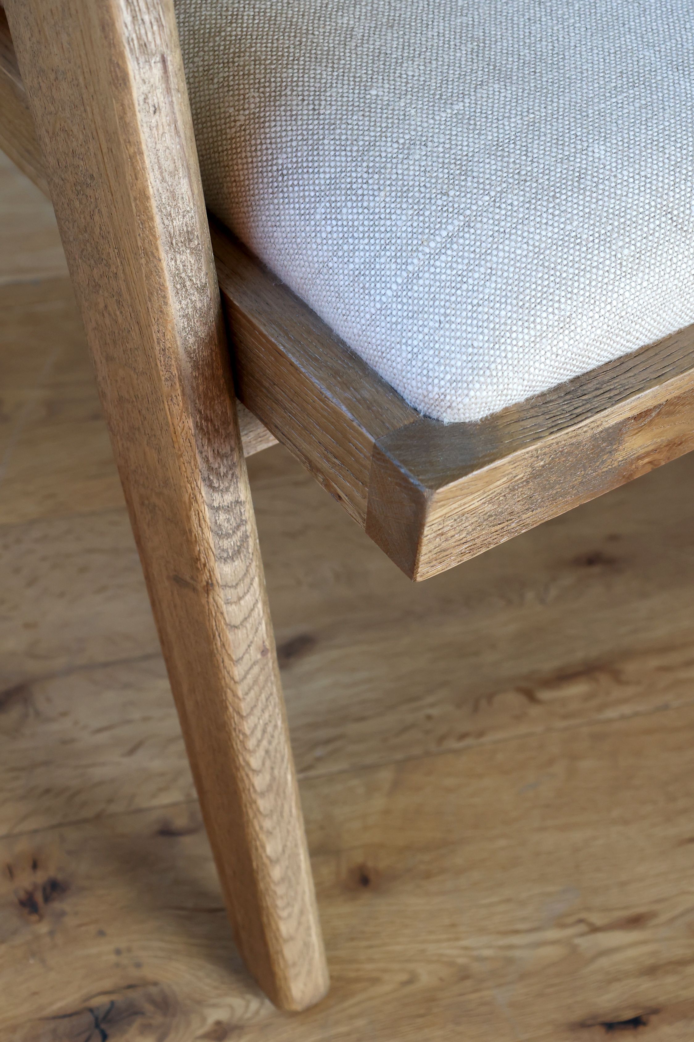 Loungestuhl mit Stoffsitz und Rattan-Rückenlehne, 70 cm