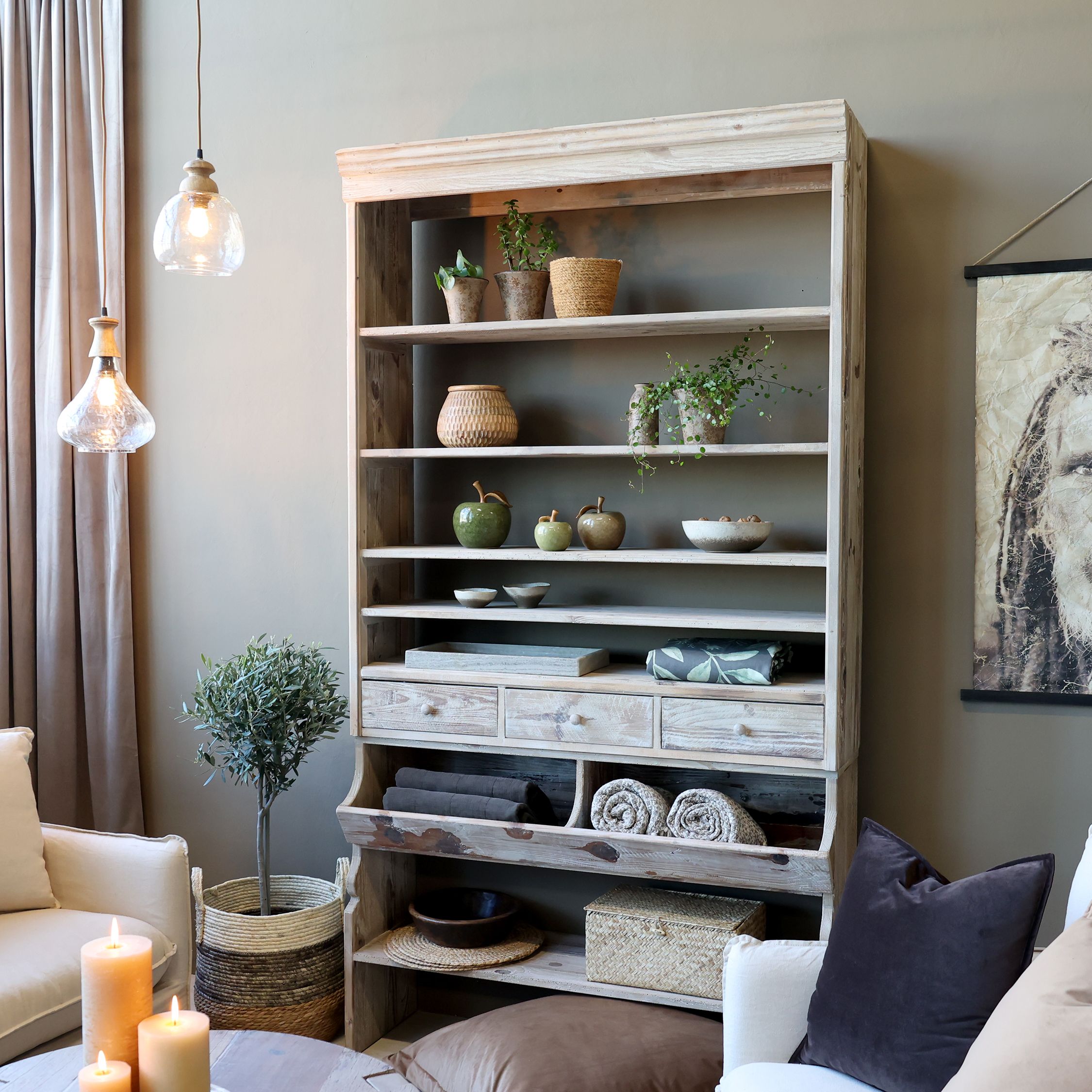 Regal mit Schubladen aus recyceltem Kiefernholz, 222 cm hoch