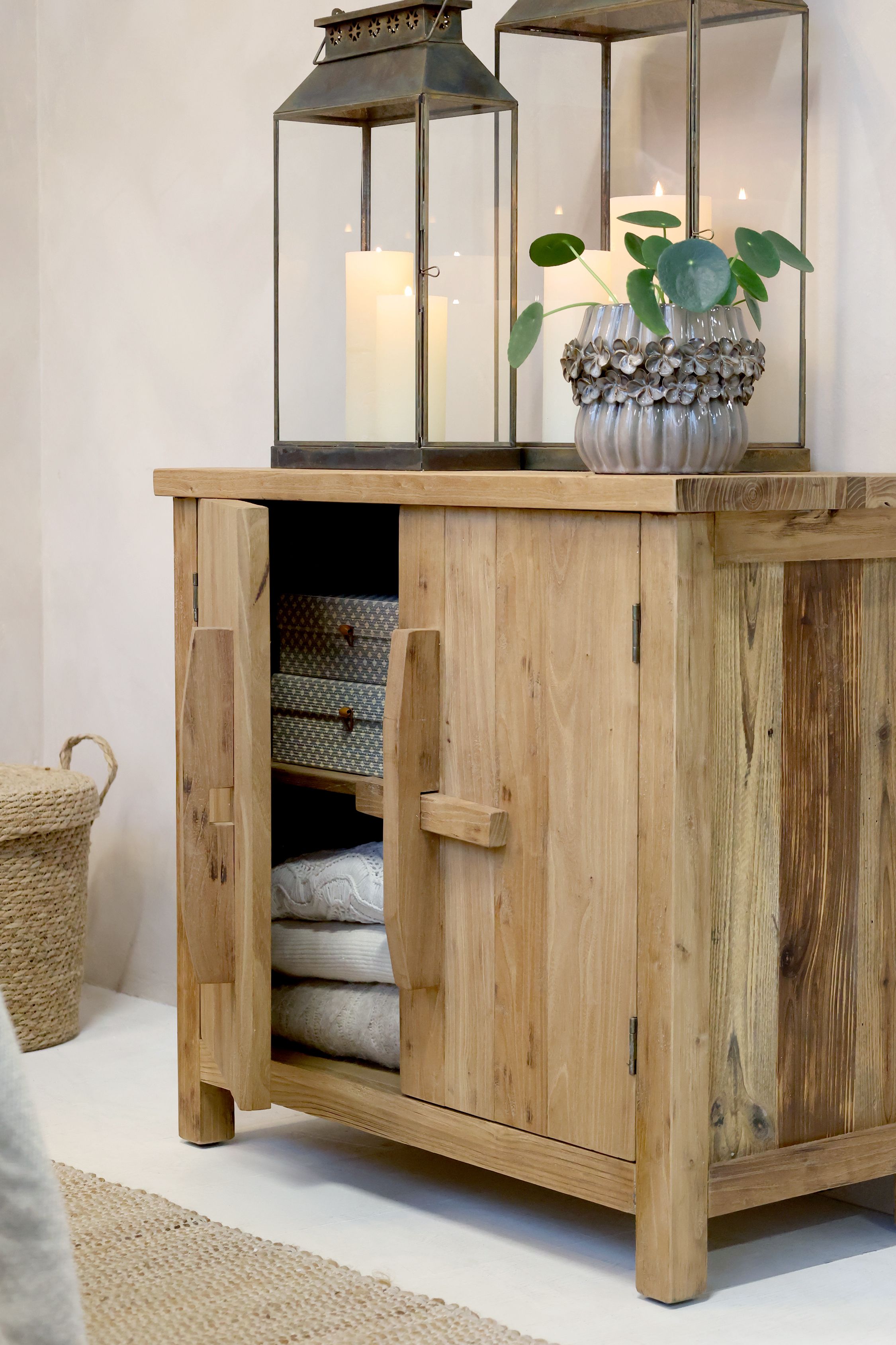 Schrank mit 2 Türen und Regalen aus Ulmenholz, 43 cm breit