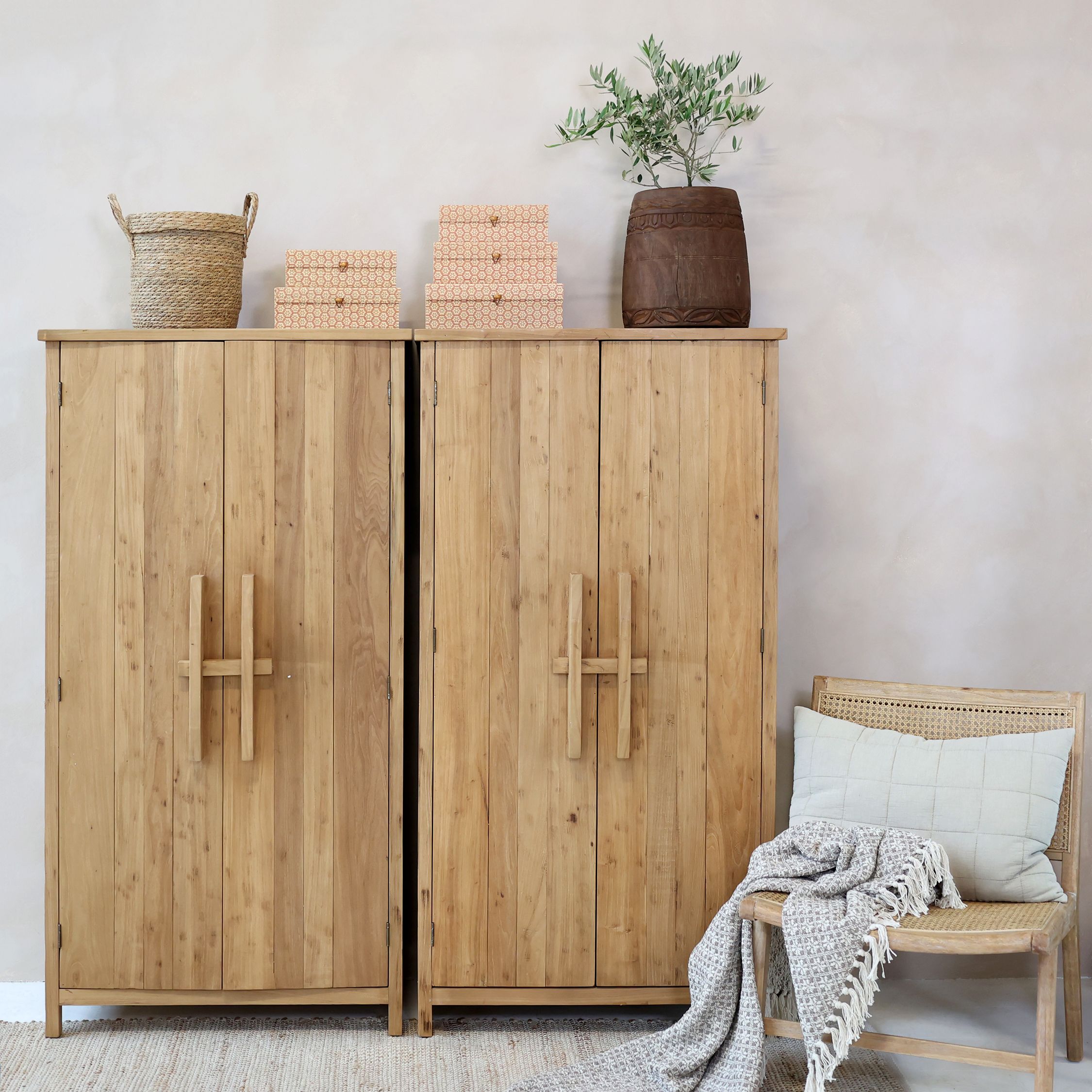 Kleiner Schrank mit Türen aus Ulmenholz, 155 cm hoch