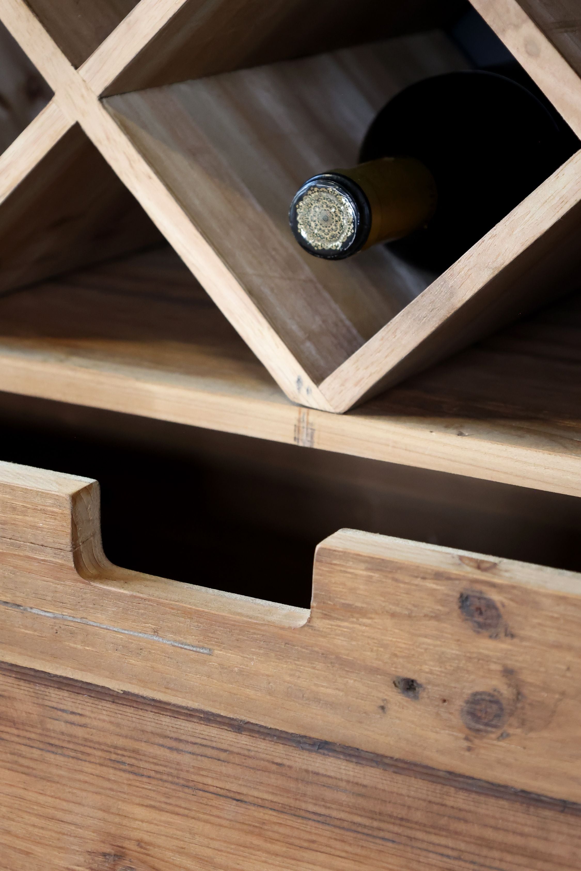Vitrinenschrank Glas mit Flaschenregal aus Eisen und Holz