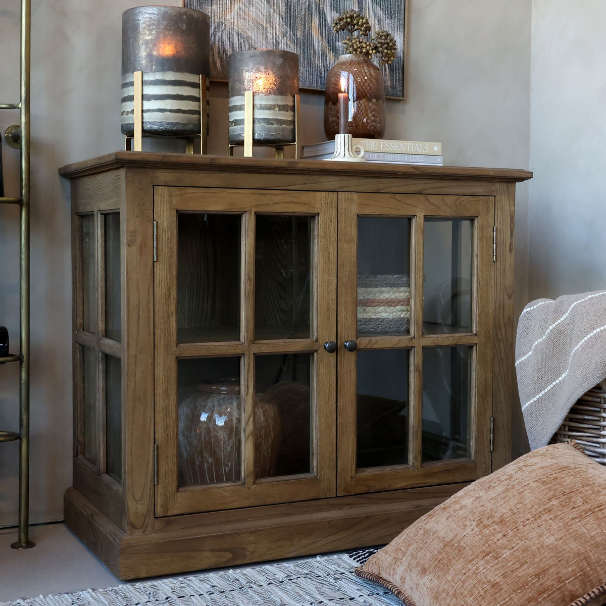 Vitrinenschrank Marseille aus Holz, 80 cm hoch, natur