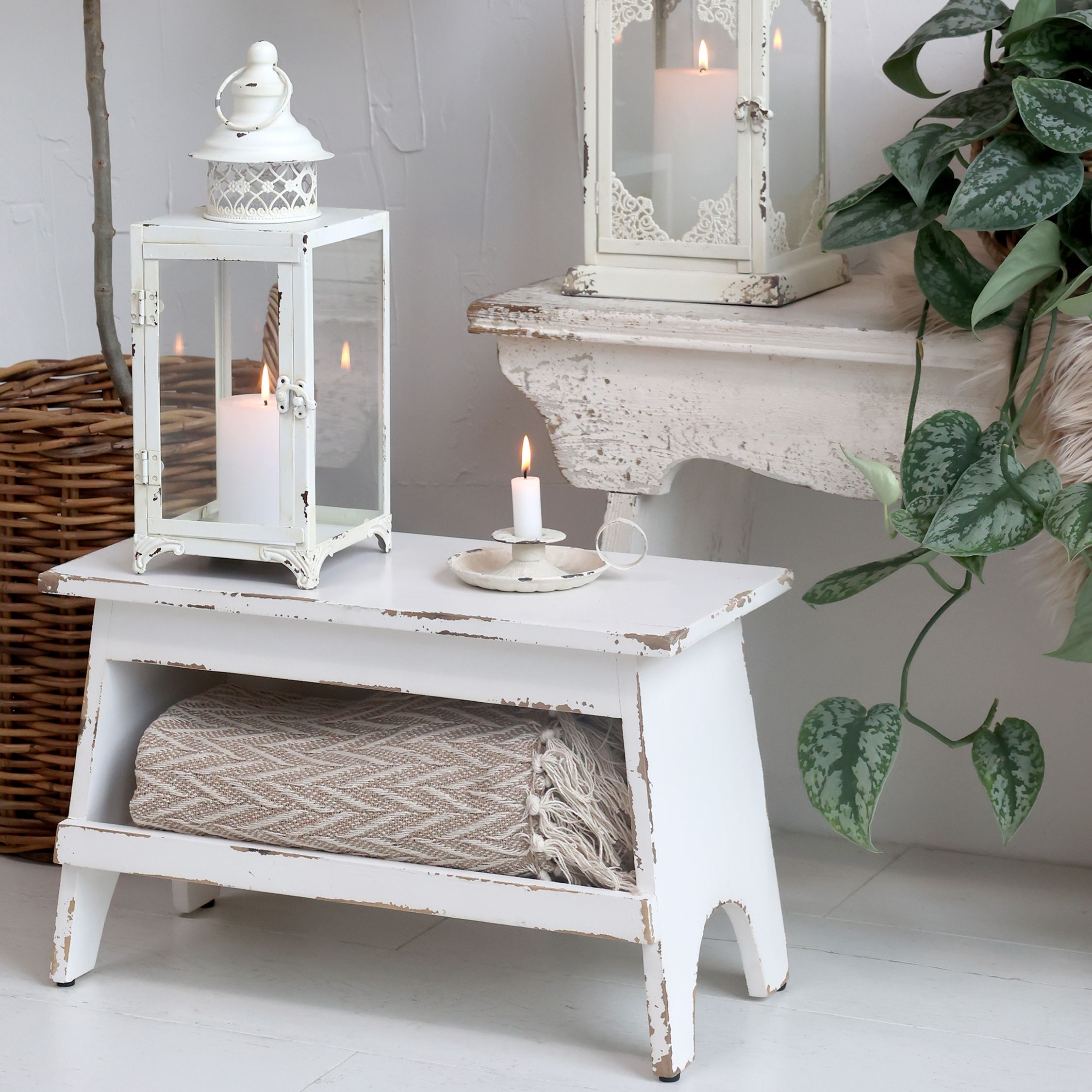 Bank mit Regal in Antique Creme – 50 cm lang