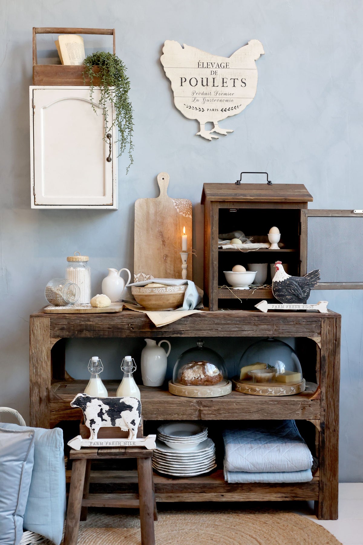 Wandschrank für Schräge aus Tannenholz, antique creme