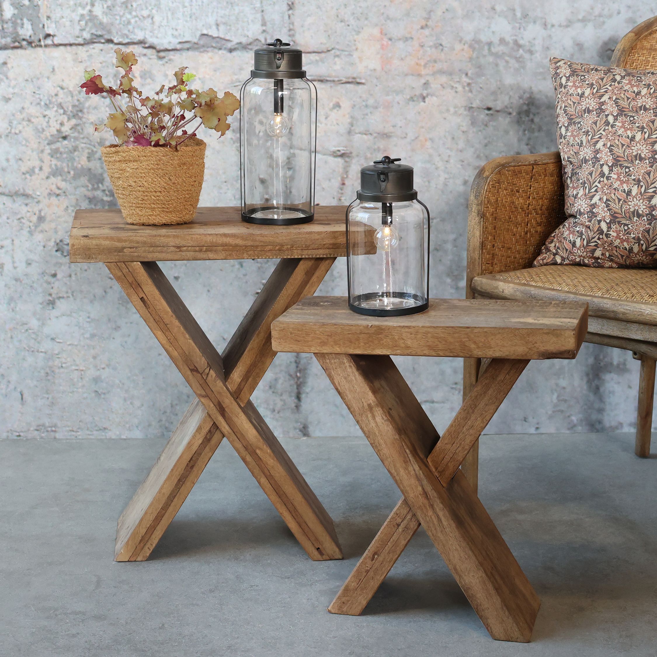 Beistelltisch aus Holz, natur, 25 cm breit