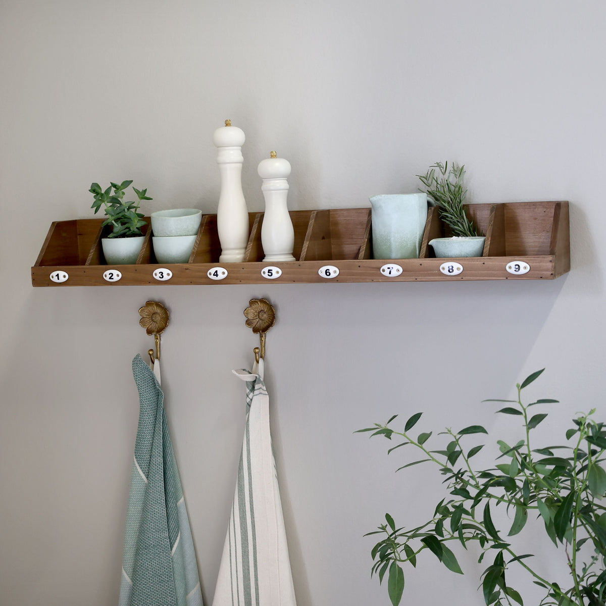 Regalbrett mit 9 Fächern aus Tannenholz, 89 cm lang, natur