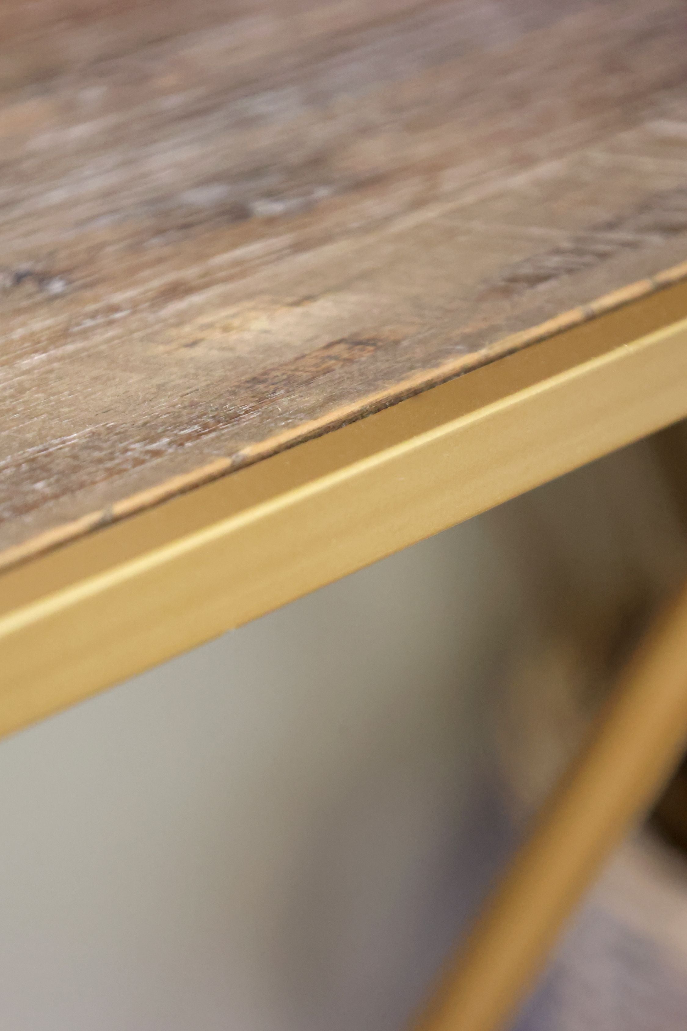 Konsolentisch schmal aus Eisen und Holz, Antik-Messing